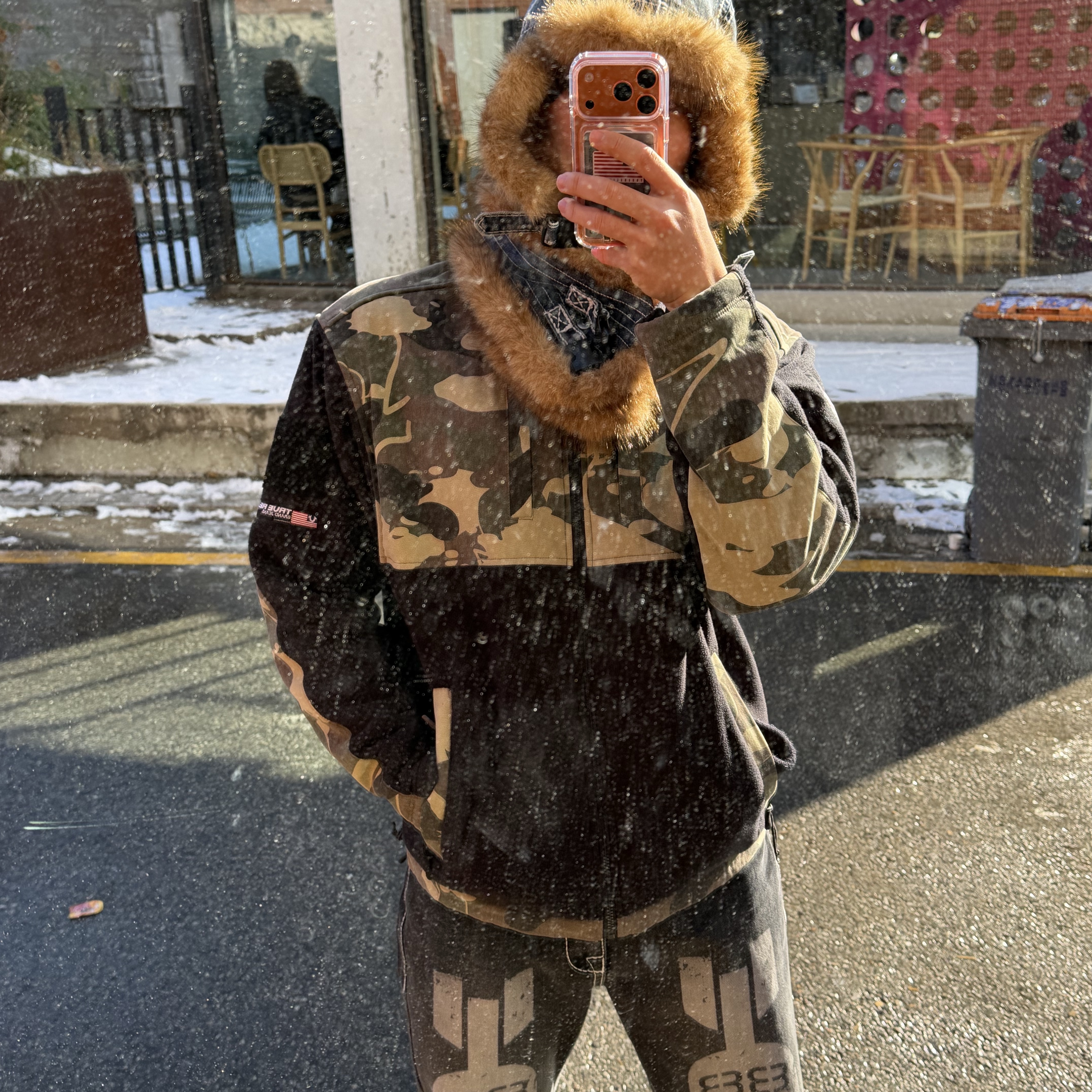 True Religion True Fur Cap_Indigo, True Religion SOF Block Fleece Jacket_Camo 착용 스타일 - 7