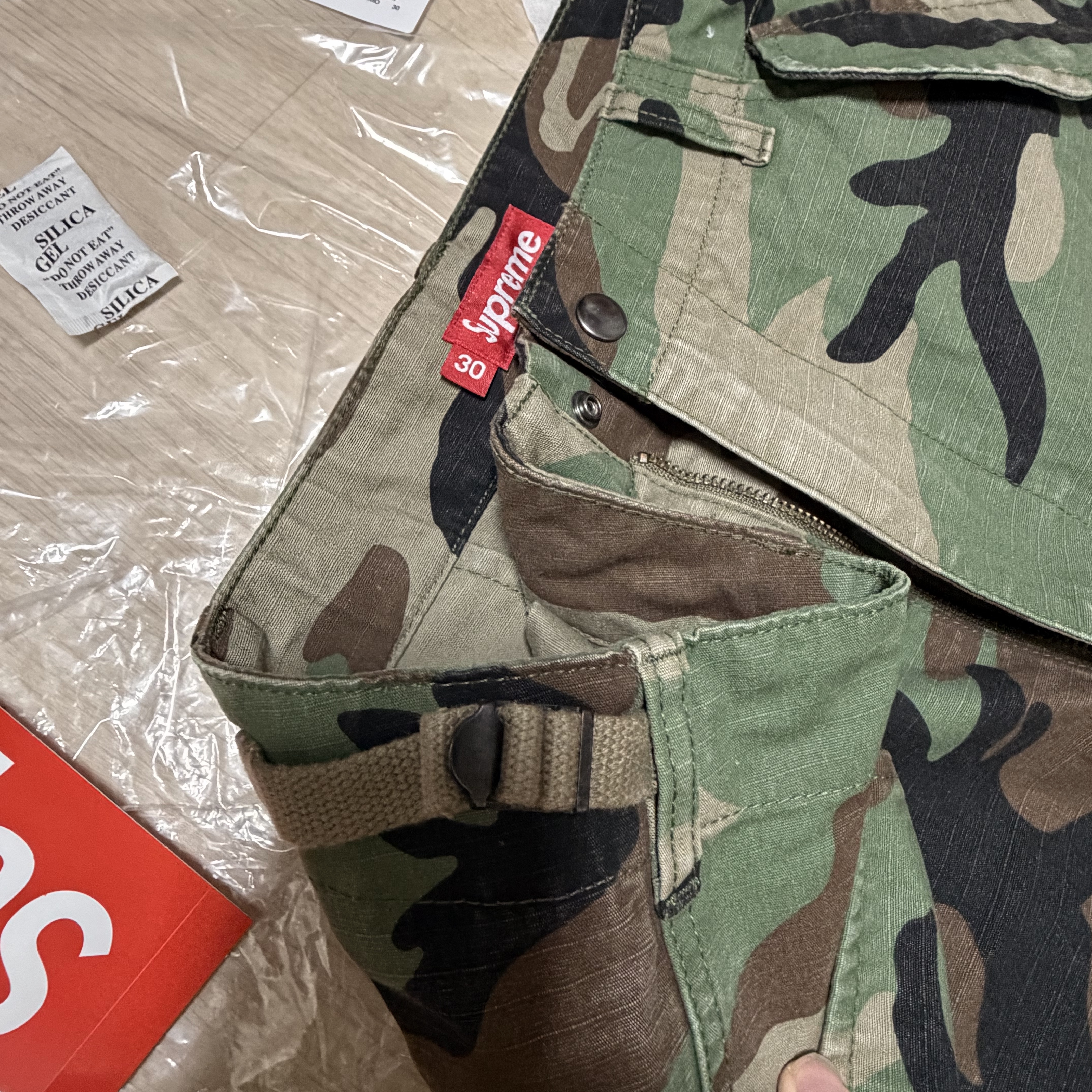 Supreme Cargo Pant Camo - 25FW 착용 스타일 - 1