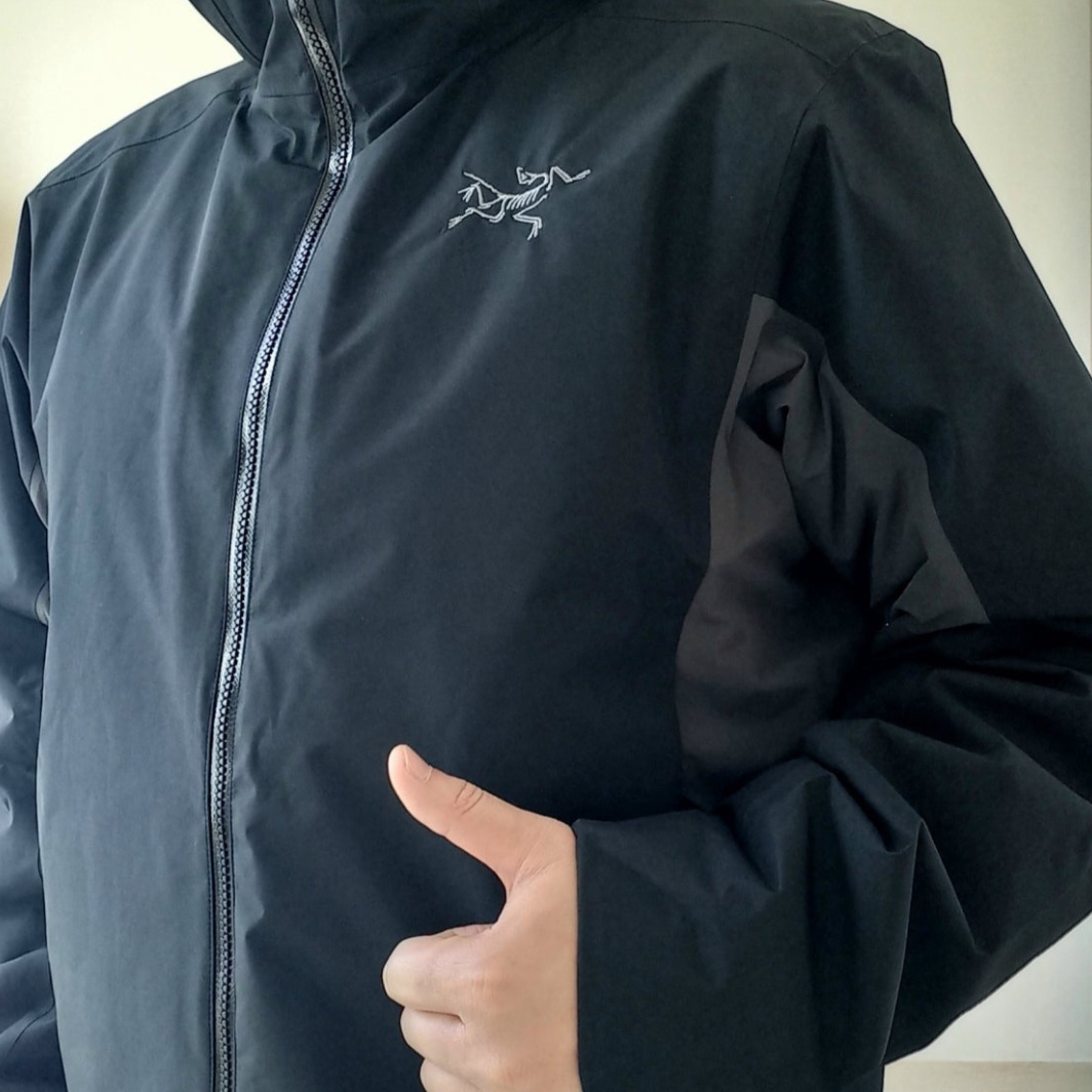 Arc'teryx Solano Insulated Hoody Black Graphite, Arc'teryx Solano Insulated Hoody Black Graphite 착용 스타일 - 1