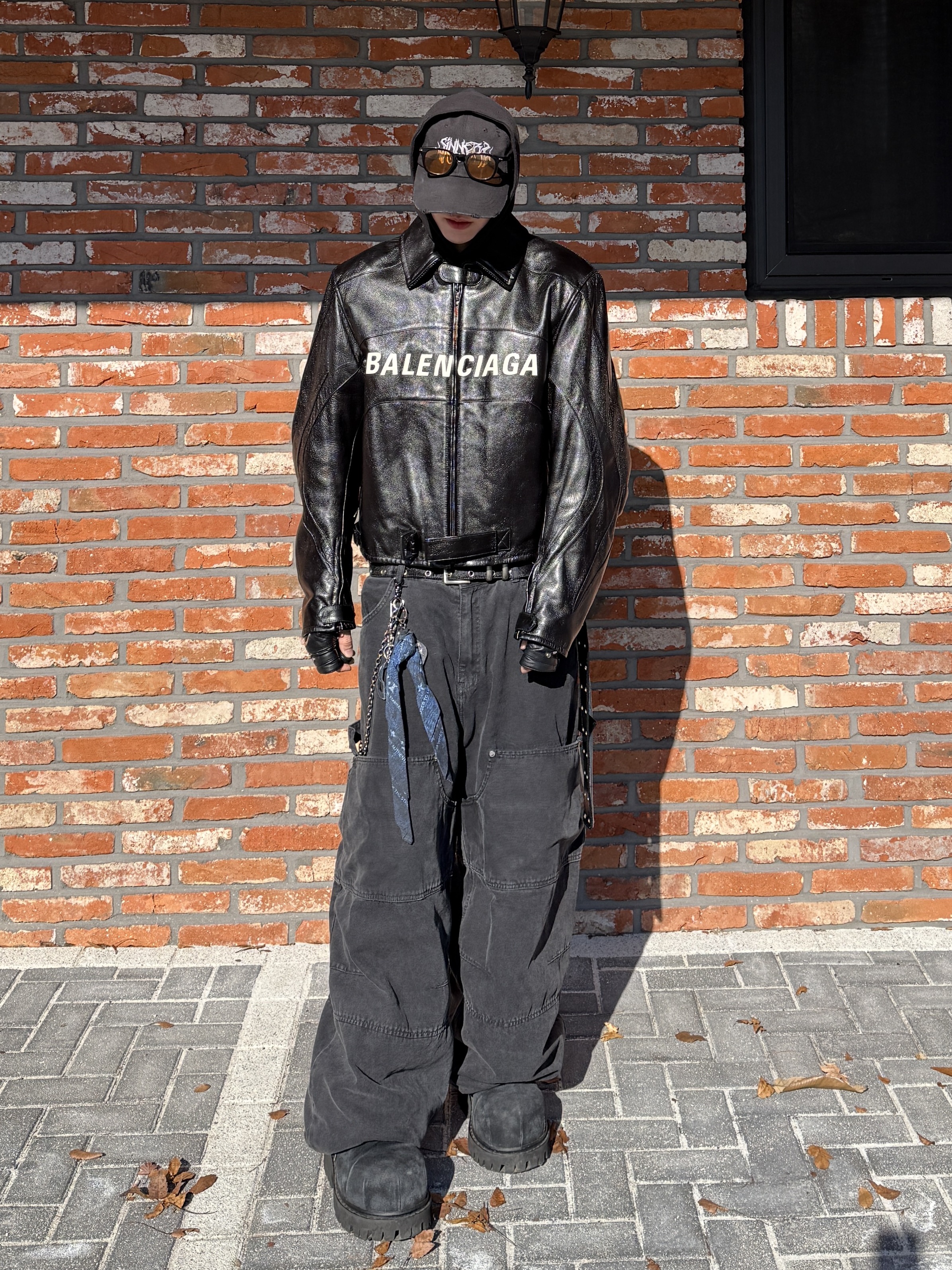 Nonnod Double knee cover pants Vintage black, Balenciaga Stomper Bootie Black 착용 스타일 - 3