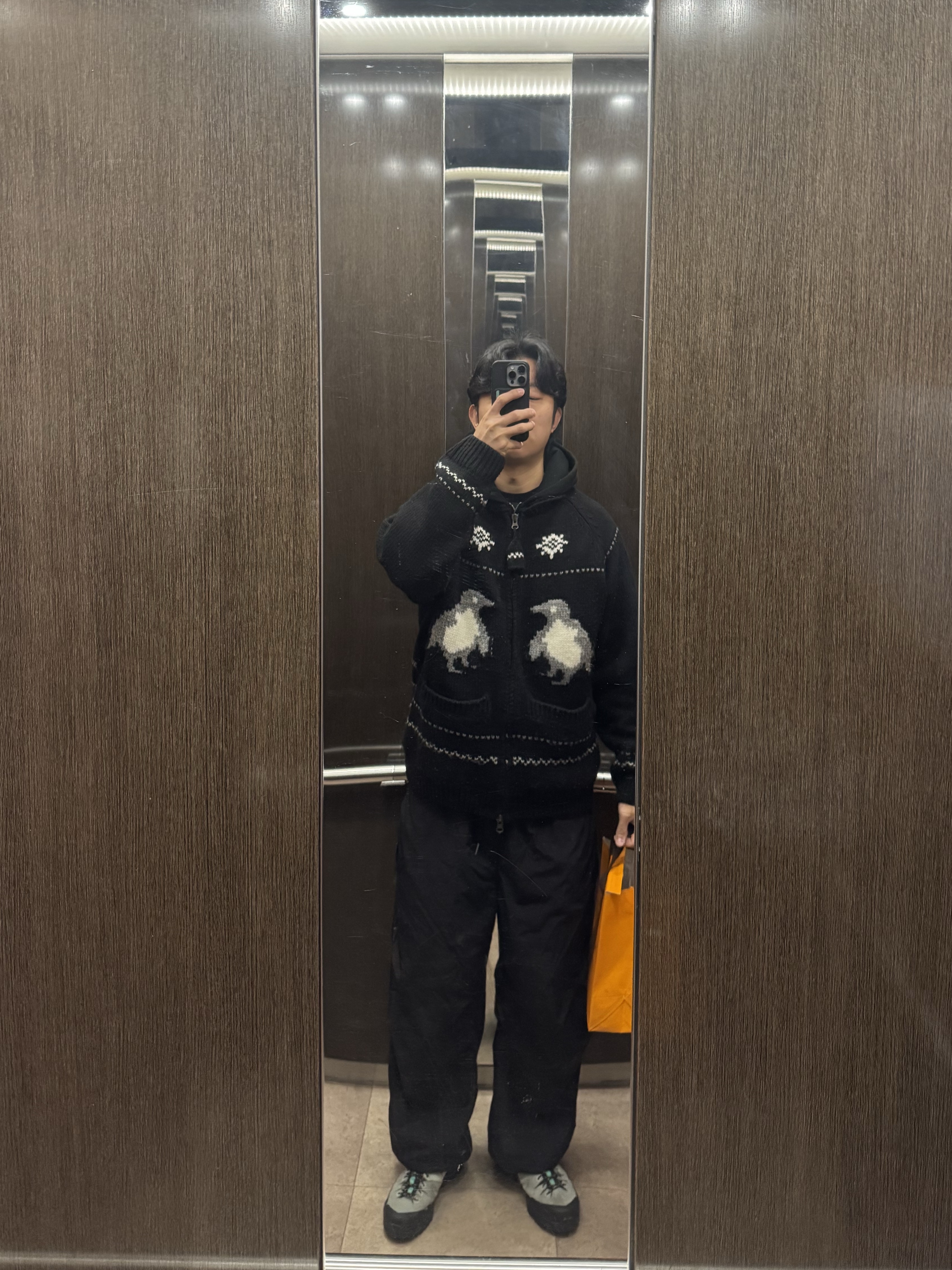 Salomon X-Alp Leather Black Green Milieu 착용 스타일