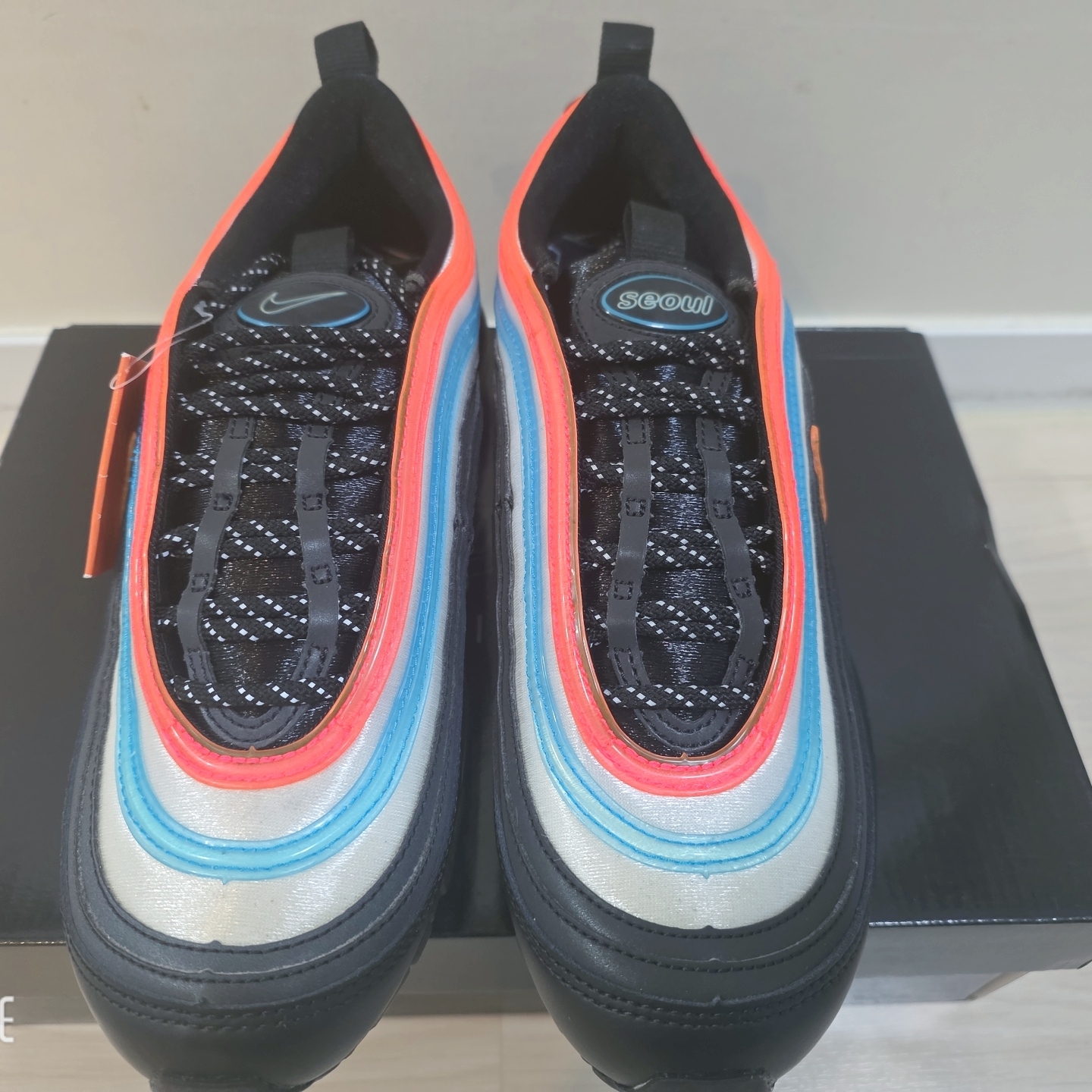 Nike Air Max 97 Neon Seoul 착용 스타일 - 3