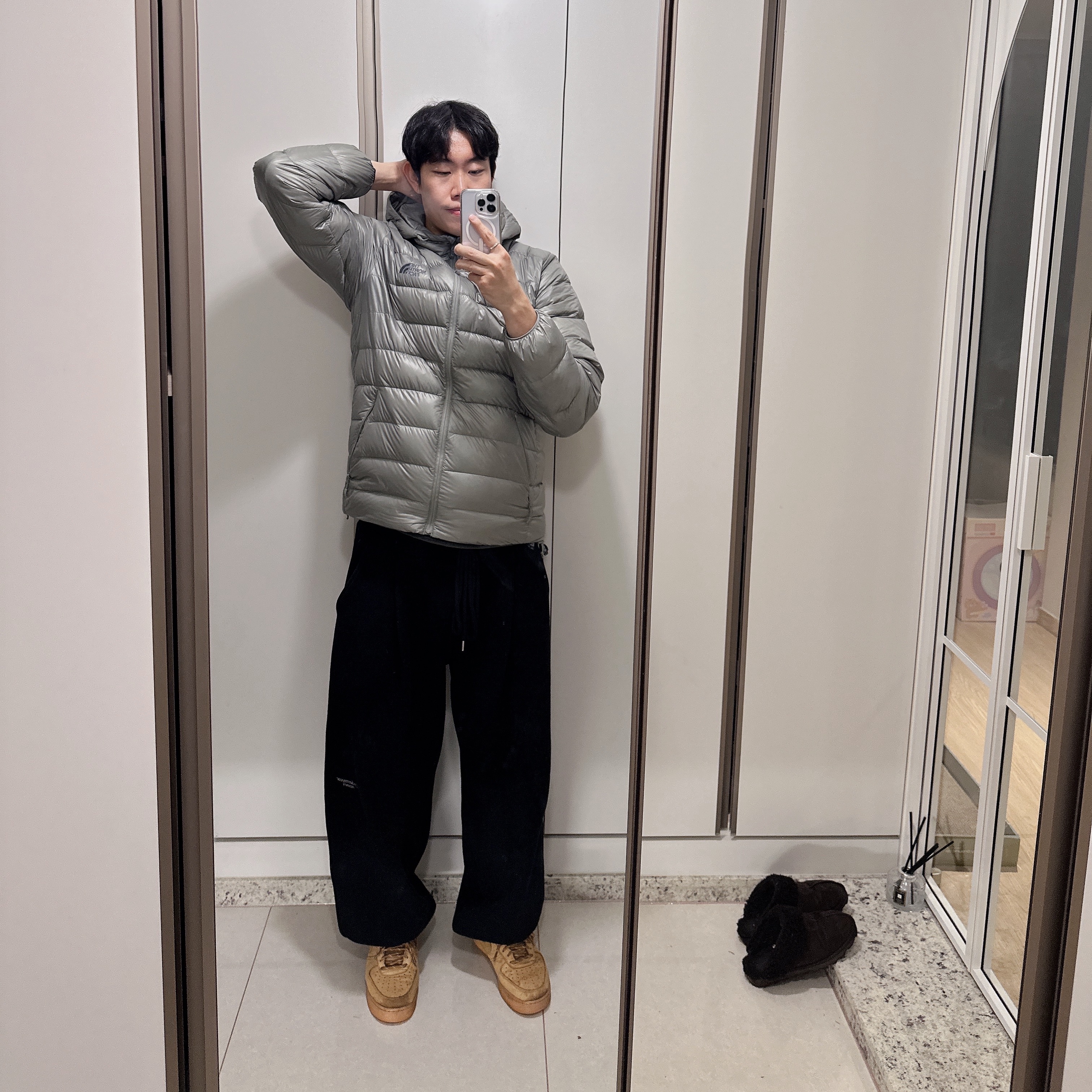 The North Face Matier RDS Down Hoodie Light Khaki - 25FW, Undermycar Mu.03 Anti Fxxking Logo Play Oversized Sweat Jogger Black 착용 스타일