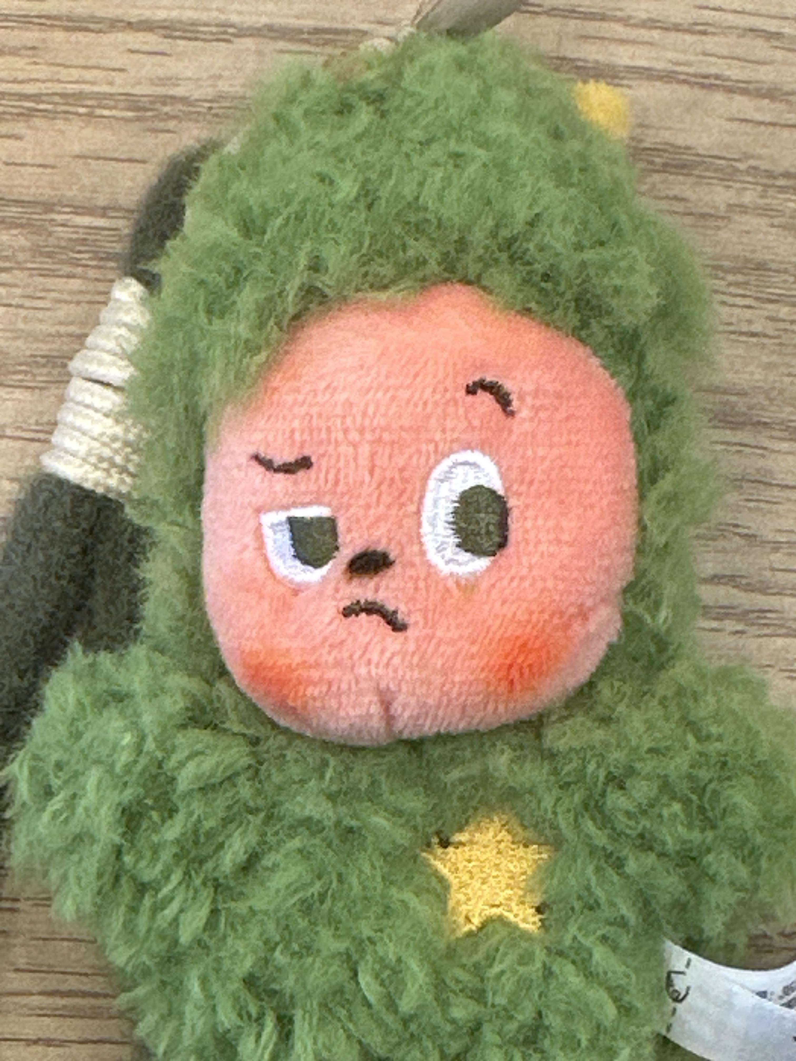 Pop Mart Twinkle Twinkle Savor the Moment Series-Fresh-Baked Mini Cookies Plush Pendant Matcha Crisp (Opened Case) 착용 스타일