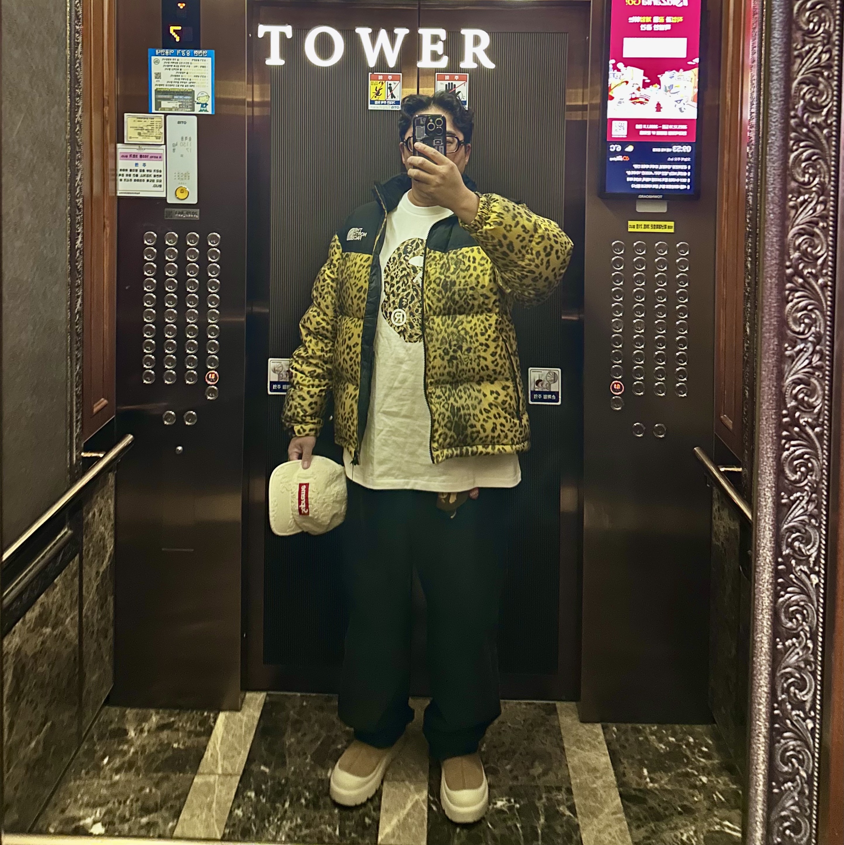 Gentle Monster x Maison Margiela MM114 Black Clear, The North Face White Label Novelty Nuptse Down Jacket P Gold 착용 스타일 - 1