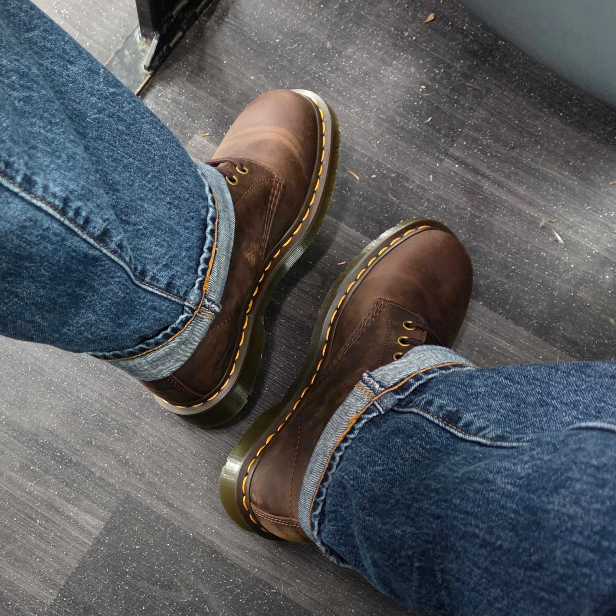 Dr. Martens 1460 Crazy Horse Brown 착용 스타일
