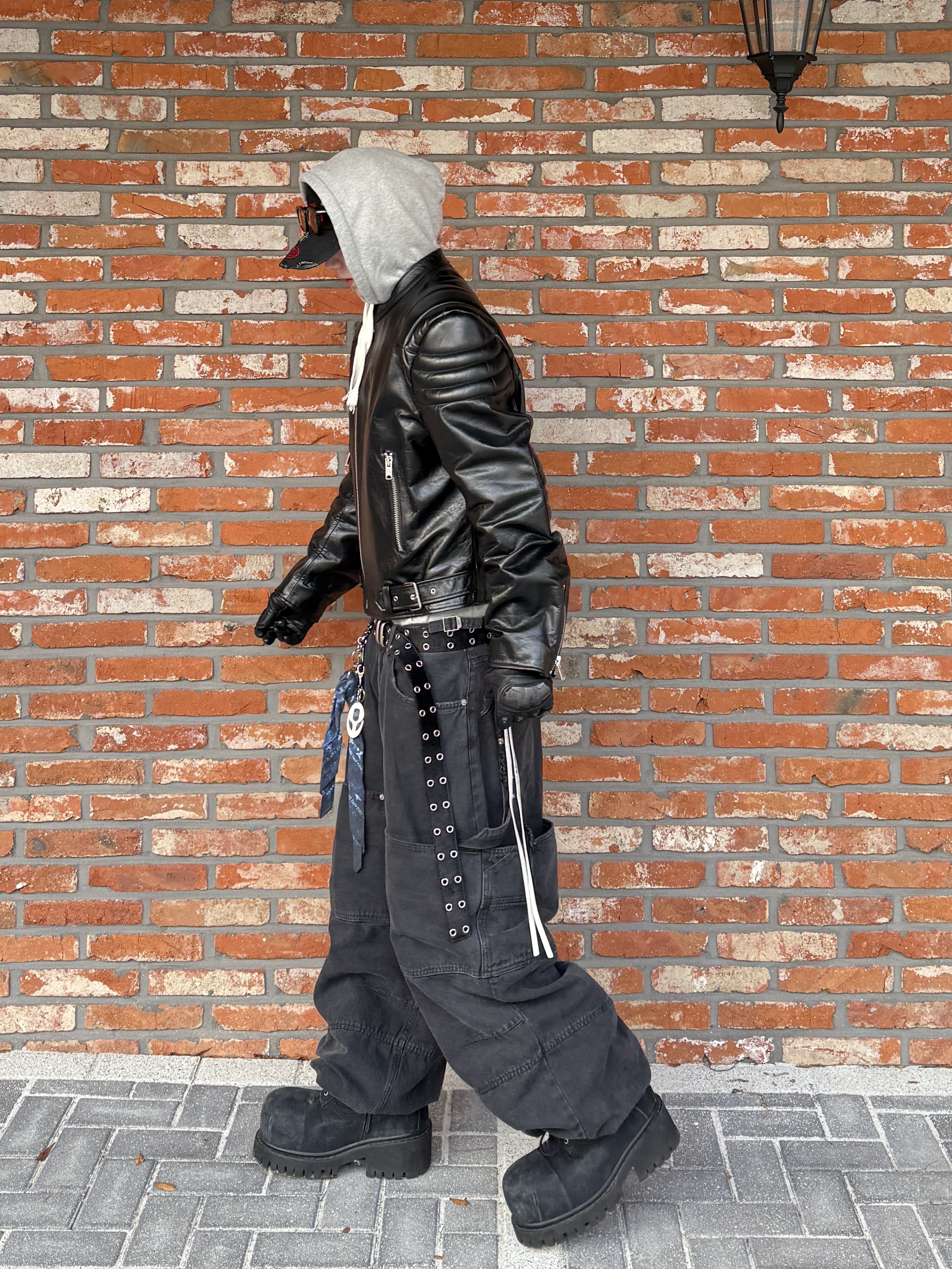 Nonnod Double knee cover pants Vintage black, Balenciaga Stomper Bootie Black 착용 스타일 - 7
