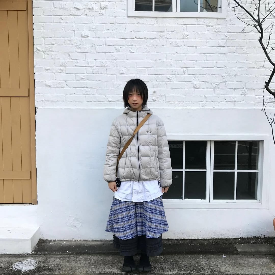 SPORT CHAMBER Light DuckDown Jacket Light Beige 착용 스타일 - 2