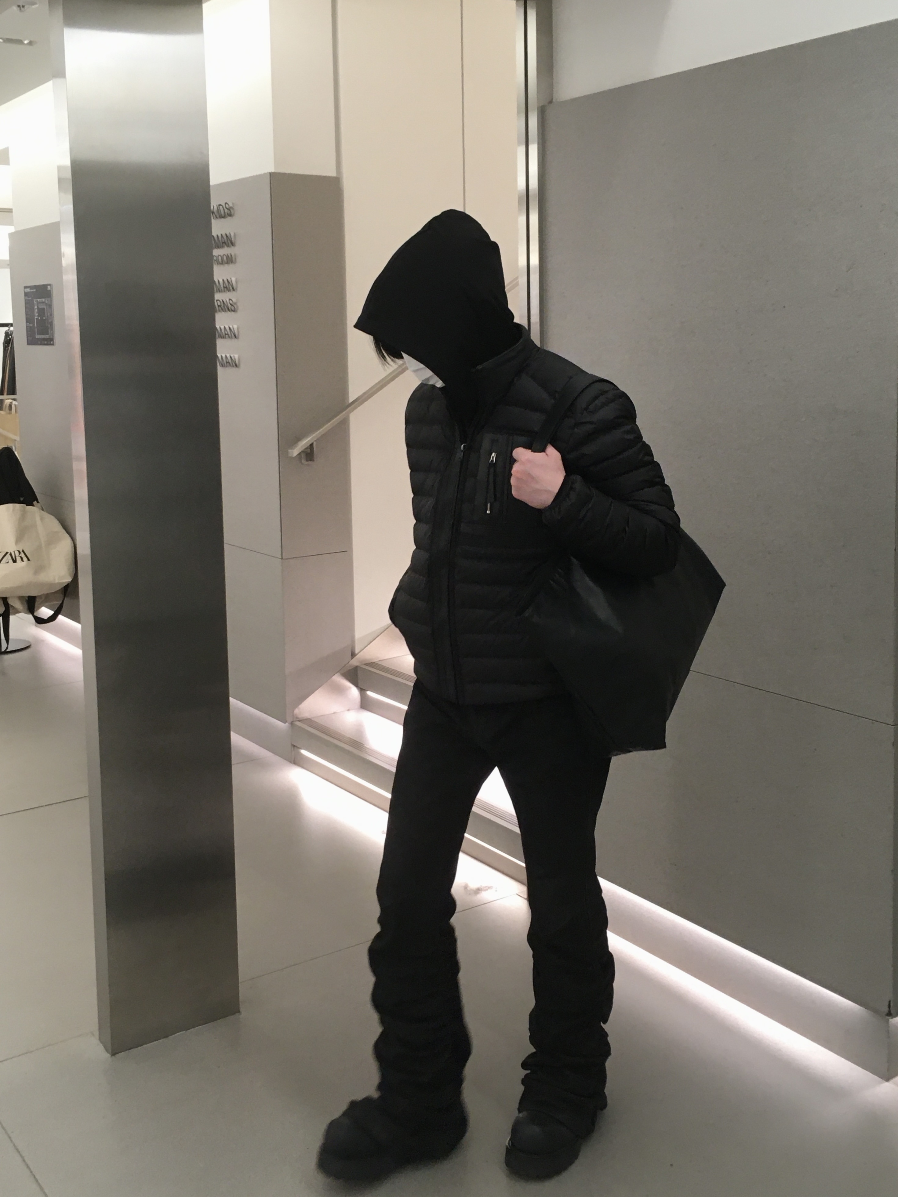 (W) Balenciaga Venom Boot Black, Balenciaga Venom Boot Black 착용 스타일 - 2