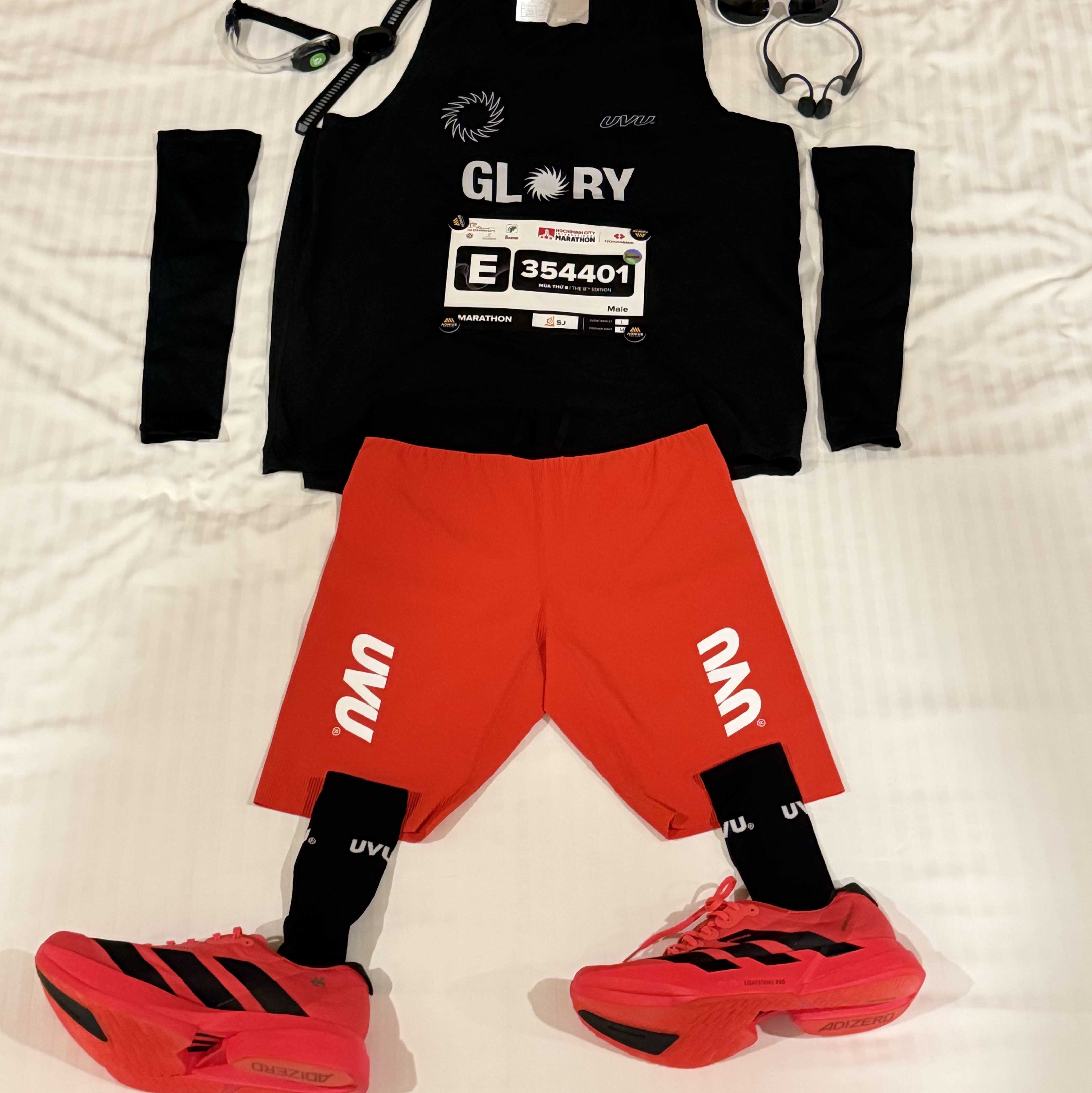 UVU Chicago 25 Half Tight Red 착용 스타일