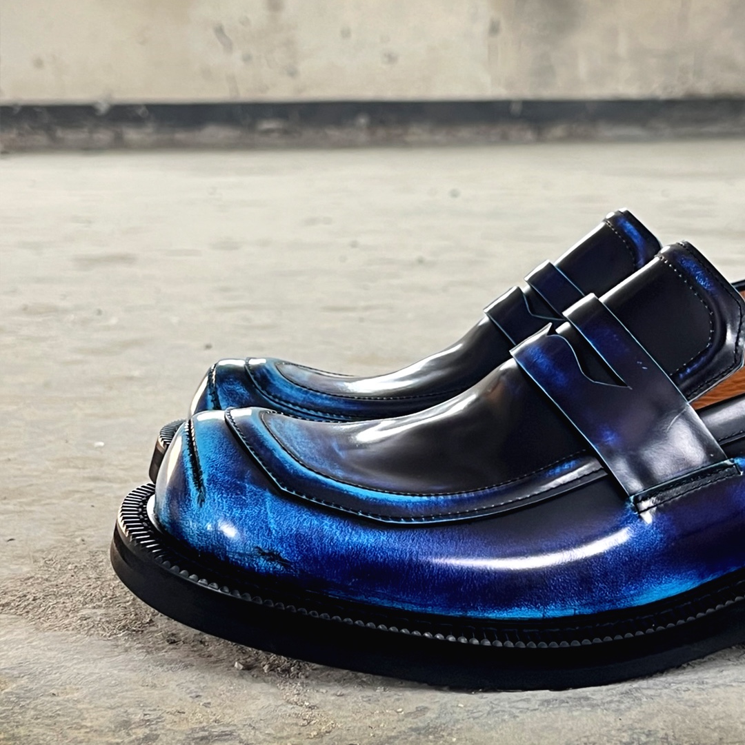 PENNY PLATE M/W Marin Bule Project Loafer 착용 스타일