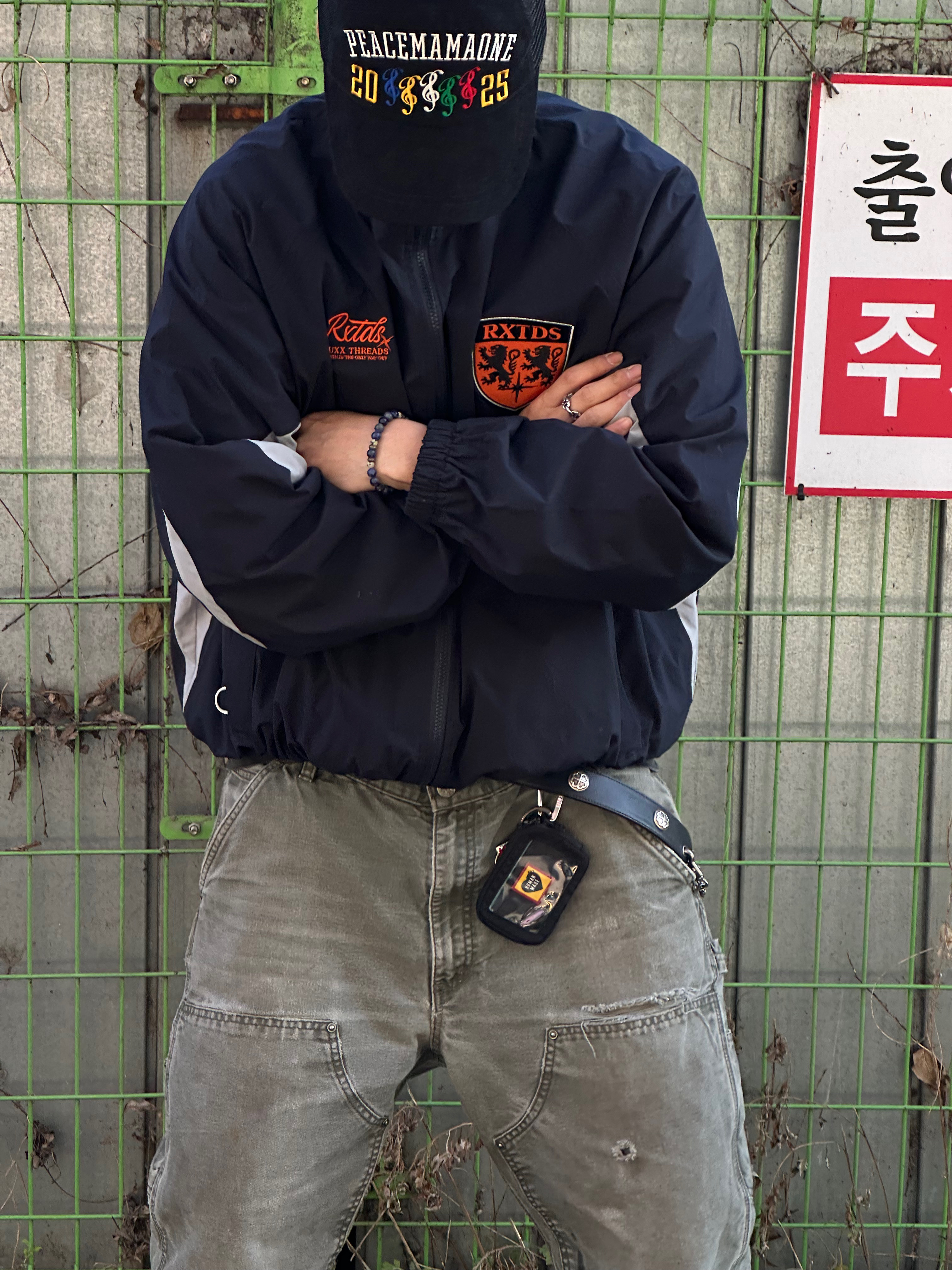 Adidas x Song for the Mute Campus 80s Bliss Core Black, Peaceminusone x 2025 MAMA Awards Peacemamaone Cap Mesh 착용 스타일 - 3