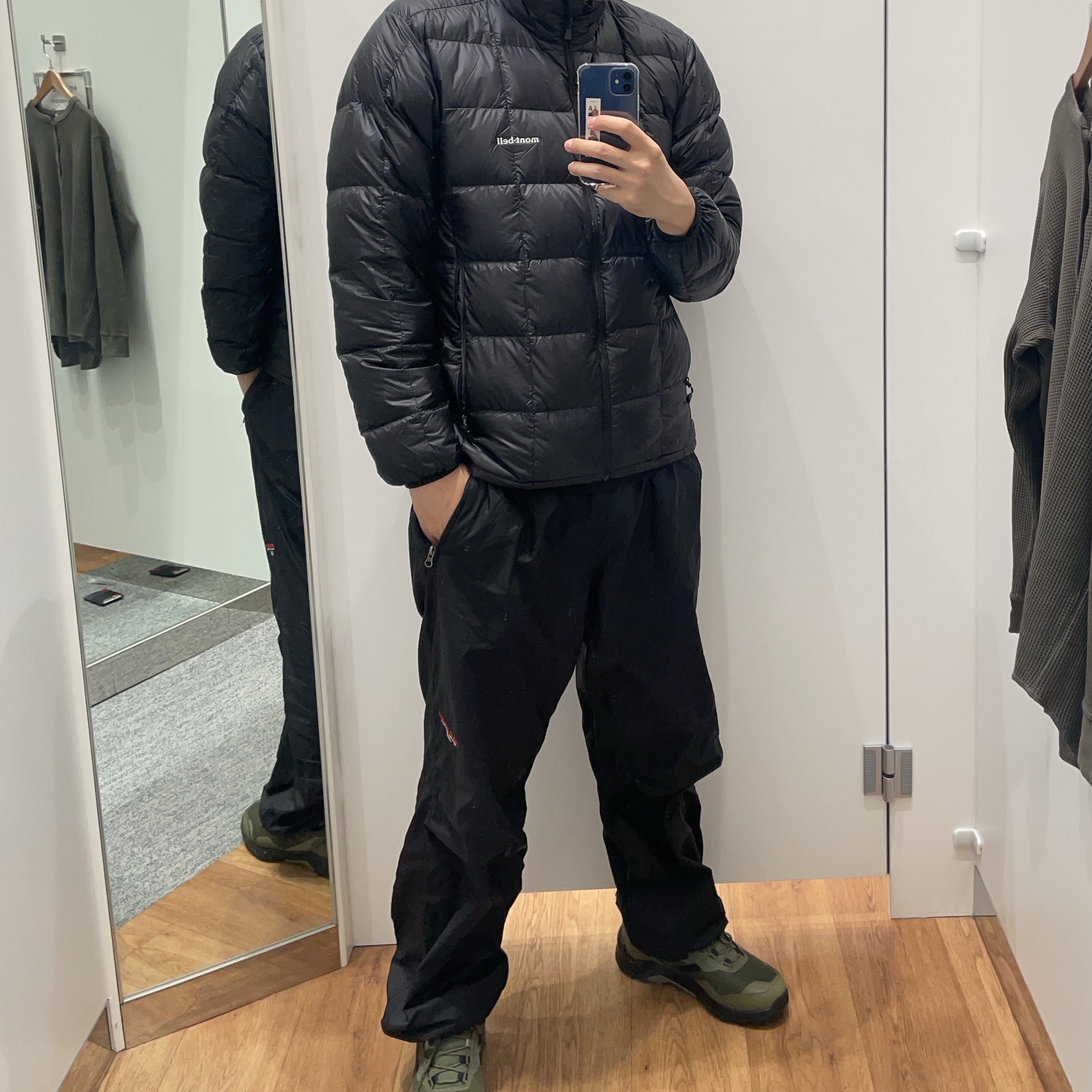 Montbell Superior Down Jacket Black 착용 스타일
