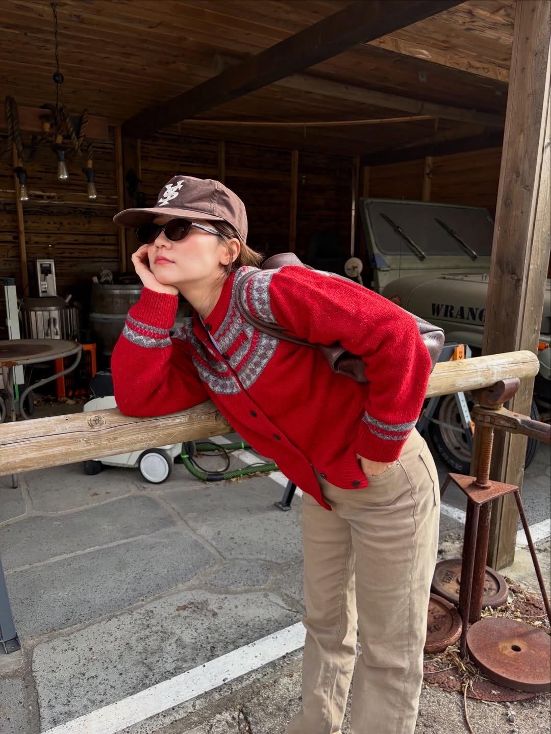 Sunday Ceremony Sy Logo 5 Panel Cotton Cap - Brown 착용 스타일 - 4