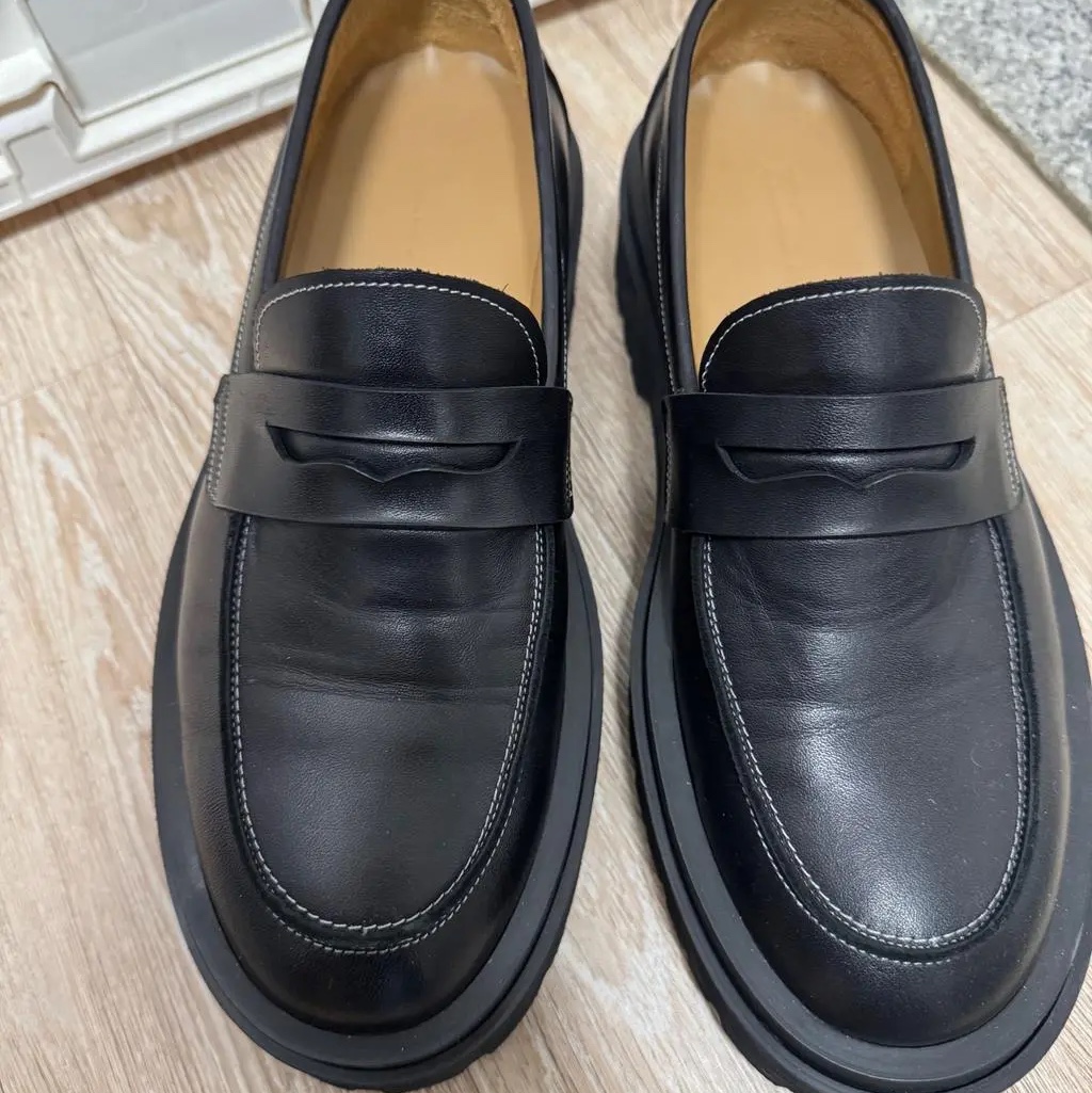 PENNY PLATE Men Loafer Black High 착용 스타일