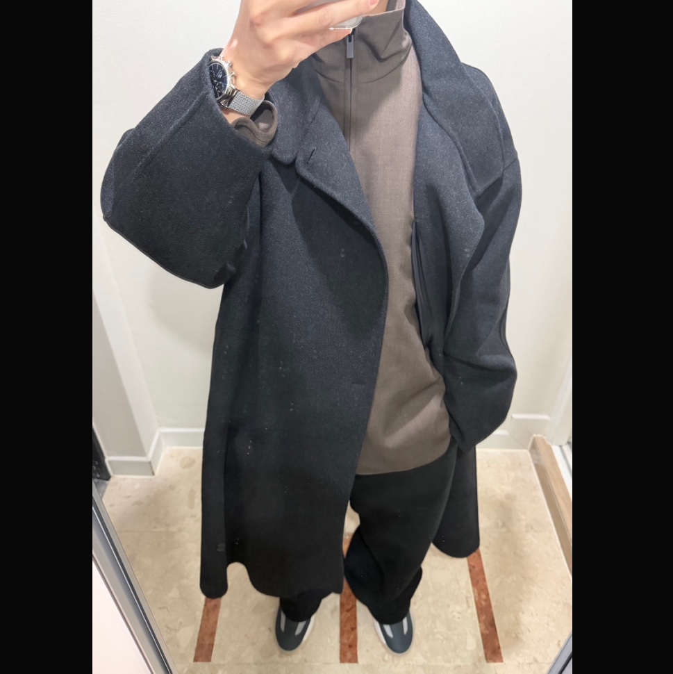 Fear of God Long Sleeve Airbrush 8 T-Shirt Black, Fear of God Athletics Wide Leg Sweatpants Black 착용 스타일