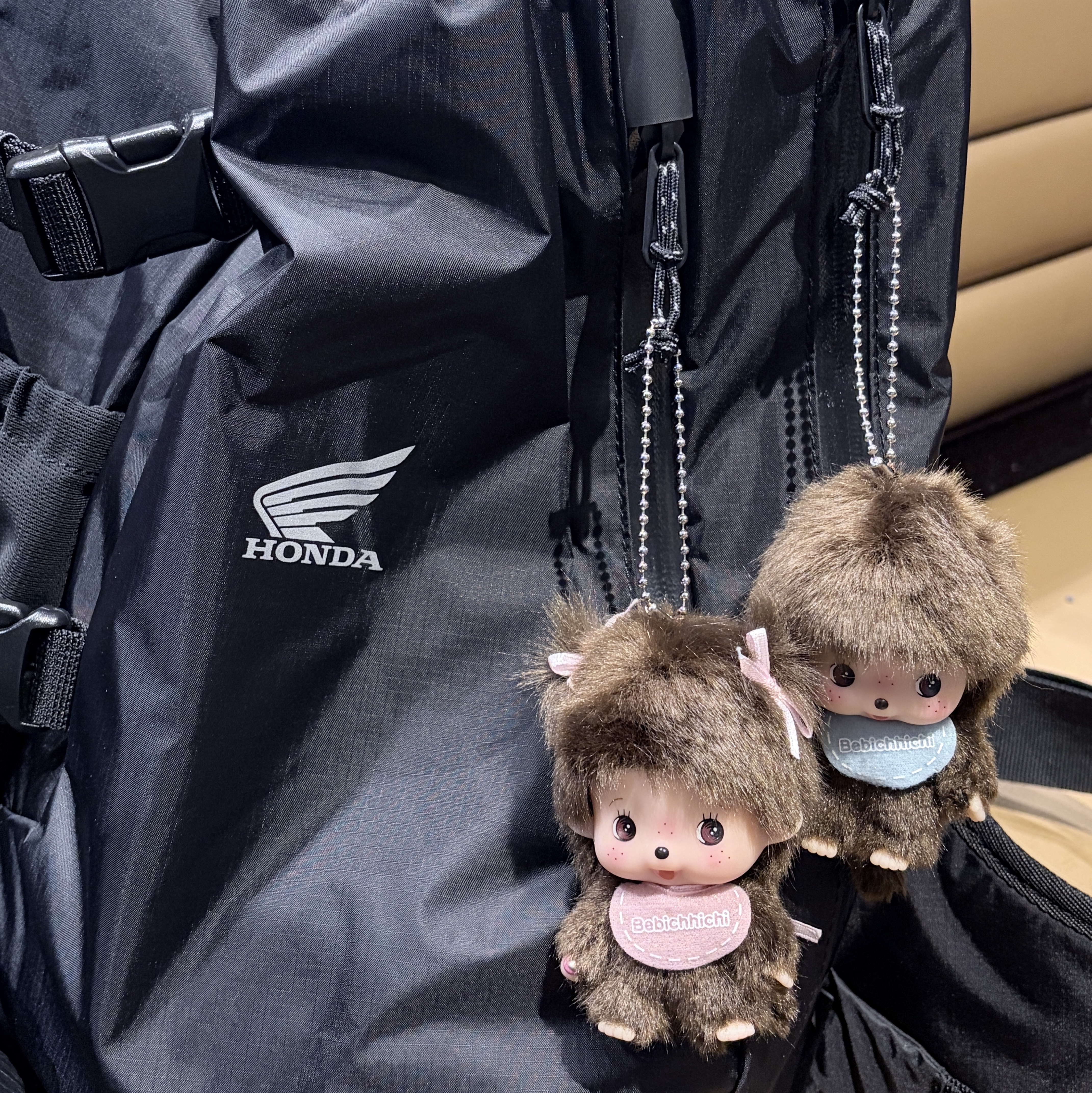 Honda H-Tech Active Sling Bag M Black, Monchhichi big Head Bebichhichi SS Keychain Girl 착용 스타일