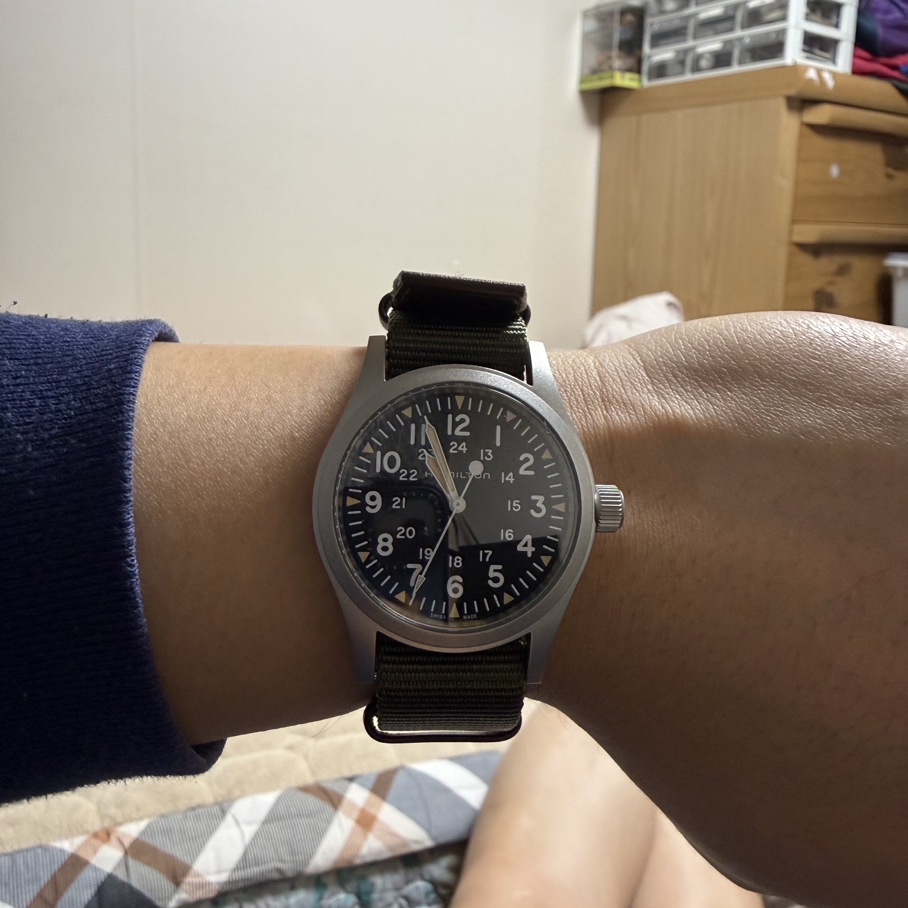 Hamilton Khaki Field Mechanical 38mm Nato Strap Green Black 착용 스타일 - 3
