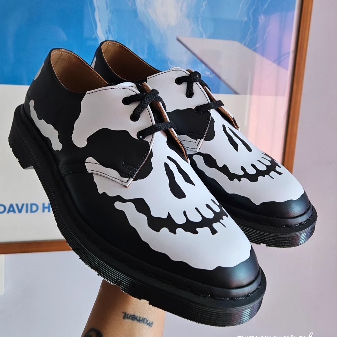 Dr. Martens x Supreme 1461 3-Eye Shoe Black - 25FW 착용 스타일 - 1