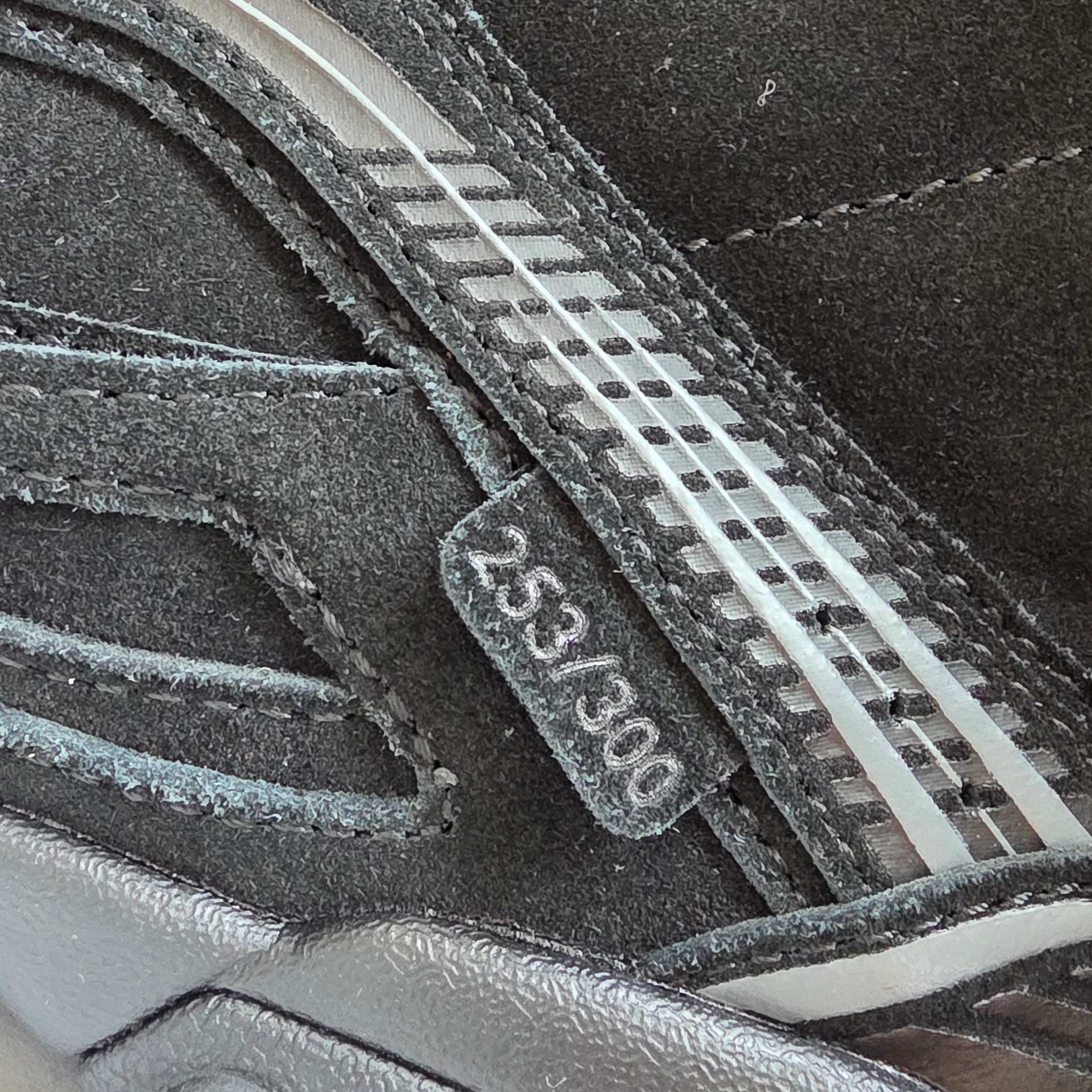 Fila x Sohee Echappe Mid Premium Black 착용 스타일