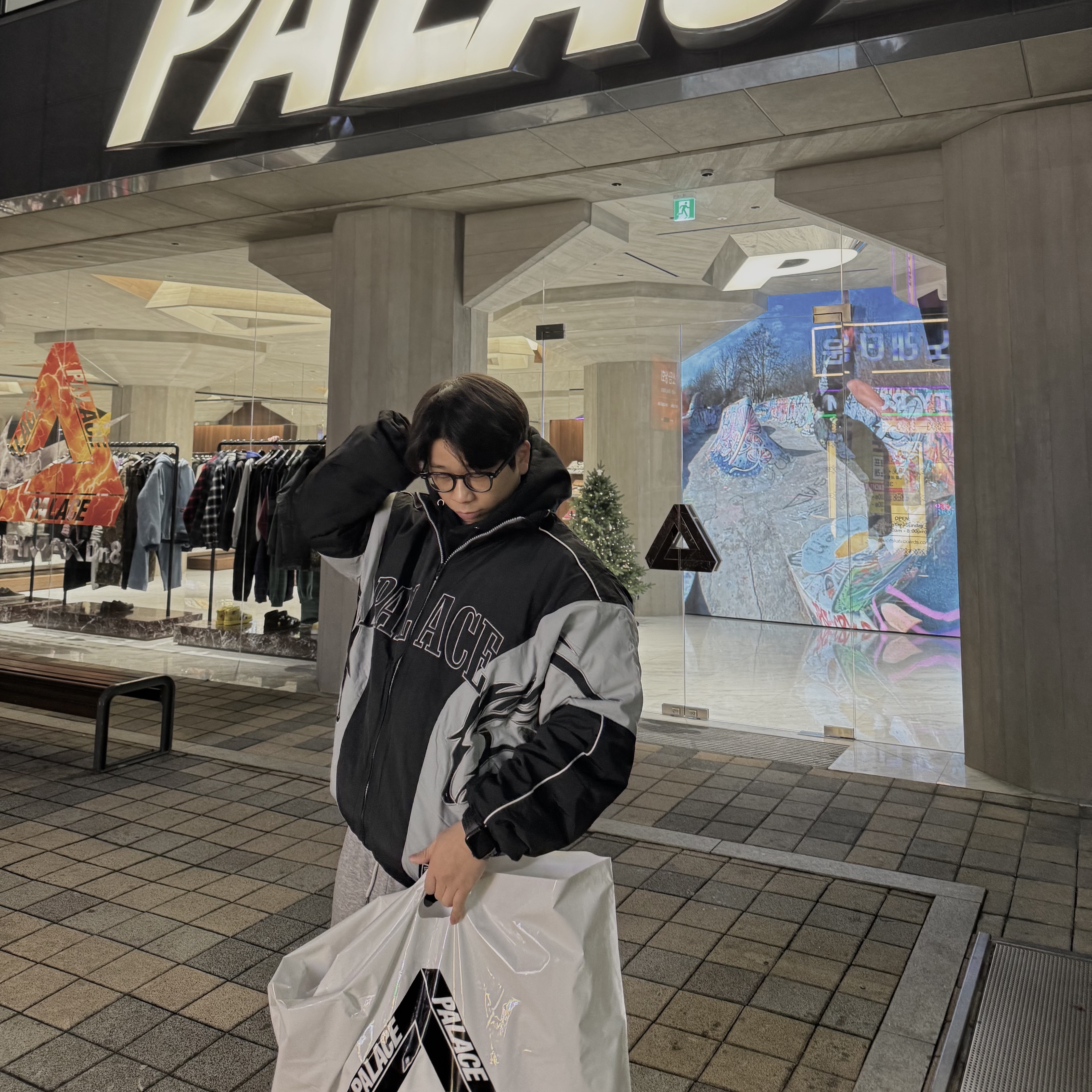 Palace Horses Jacket Black Grey - 25FW 착용 스타일 - 3