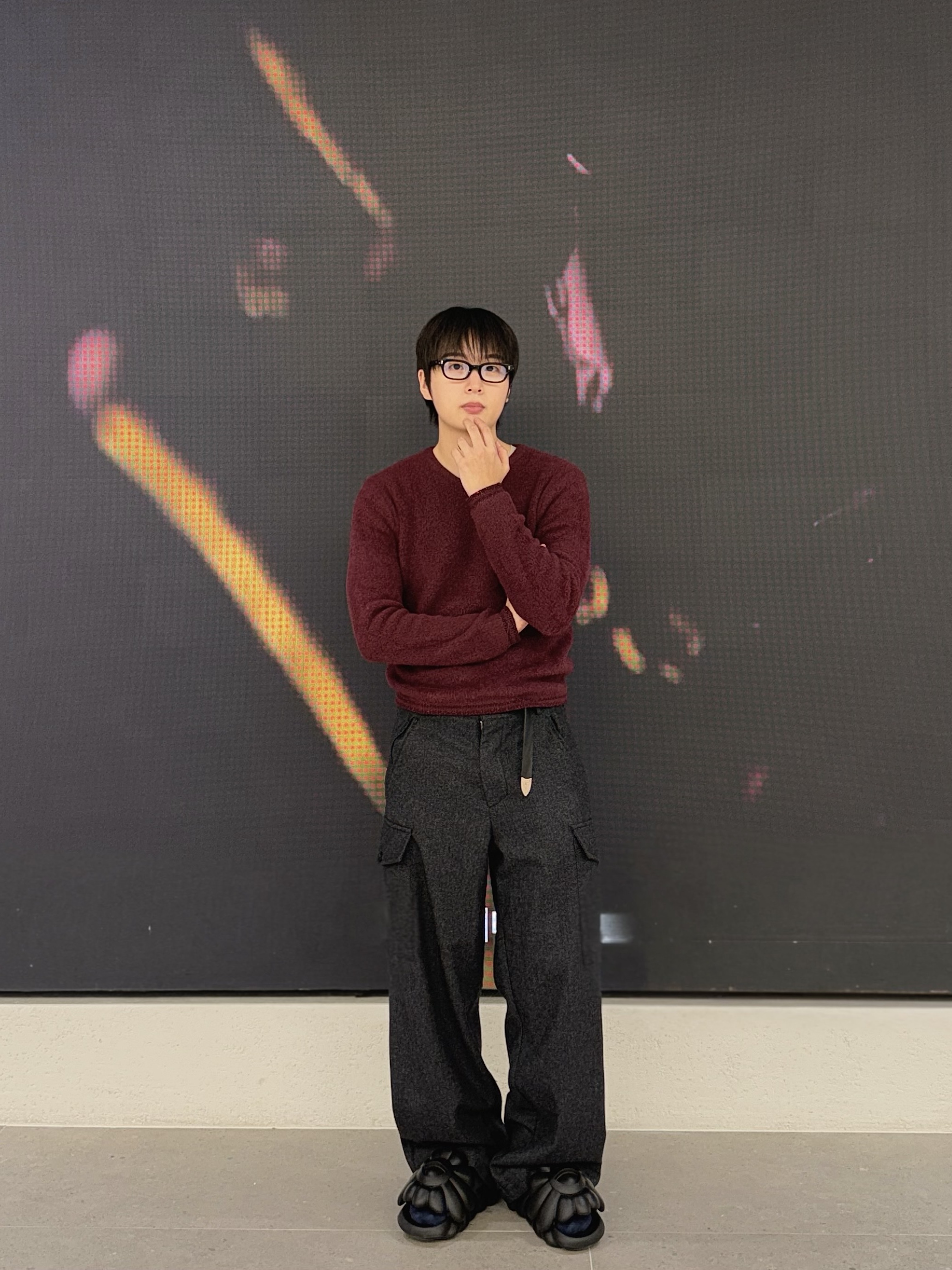 Ohana Hatake Ohana Full-Bloom Slipper Meteorite, Haleine x Helet Shaggy Cropped V-Neck Knit Burgundy (WT402) 착용 스타일 - 2