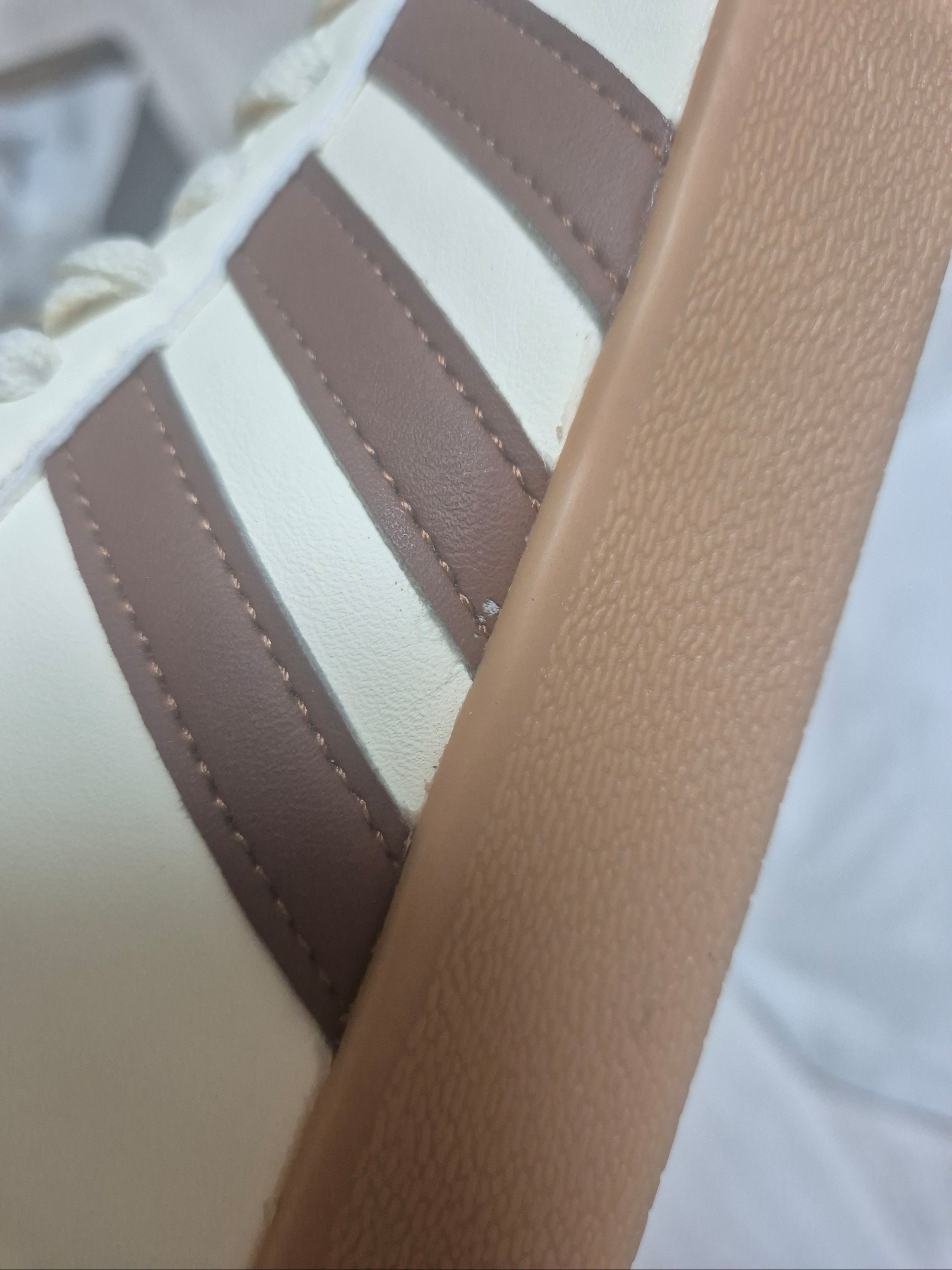 Adidas VL Court 2.0 Cream Brown 착용 스타일 - 3