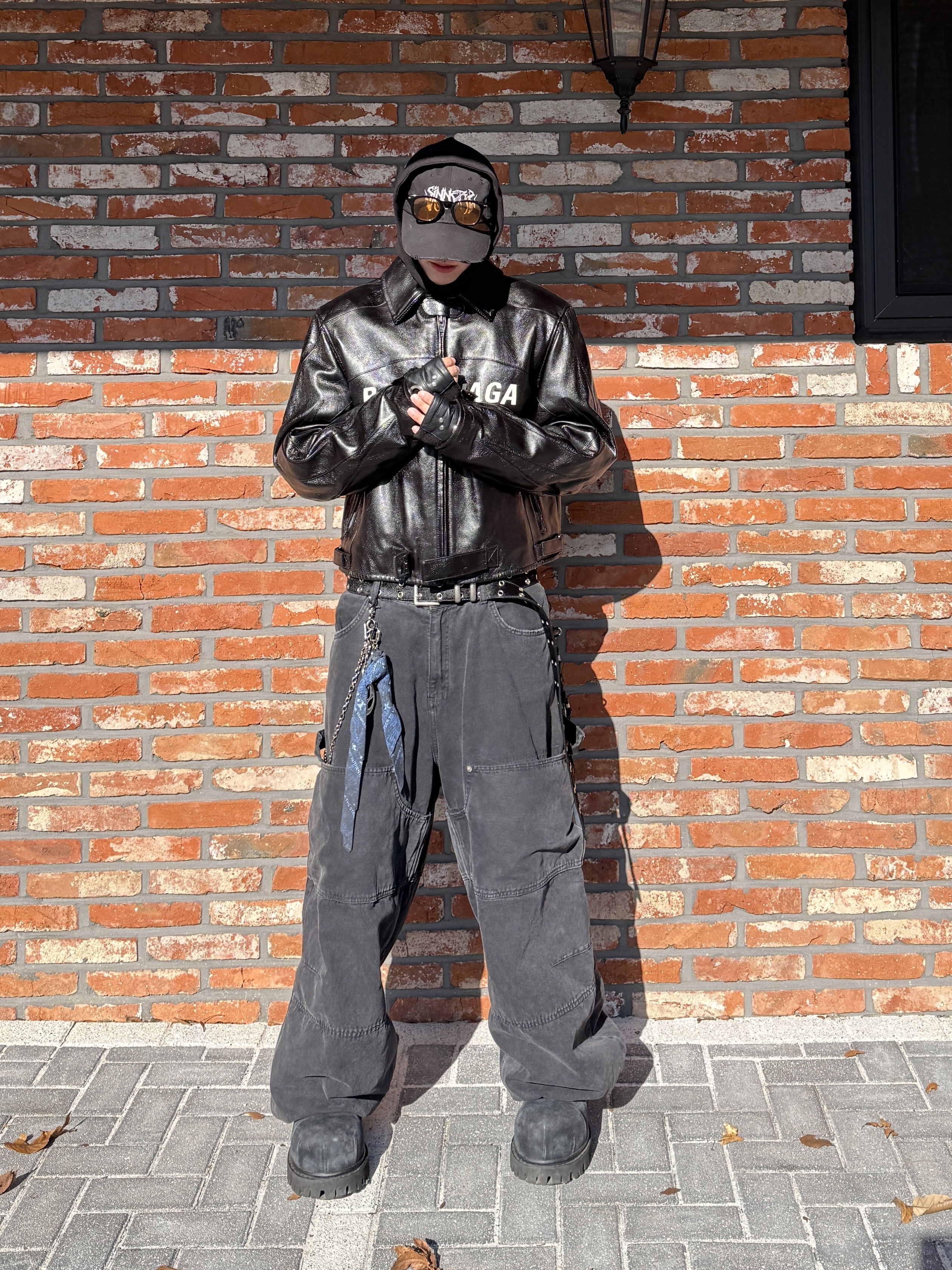 Nonnod Double knee cover pants Vintage black, Balenciaga Stomper Bootie Black 착용 스타일 - 5
