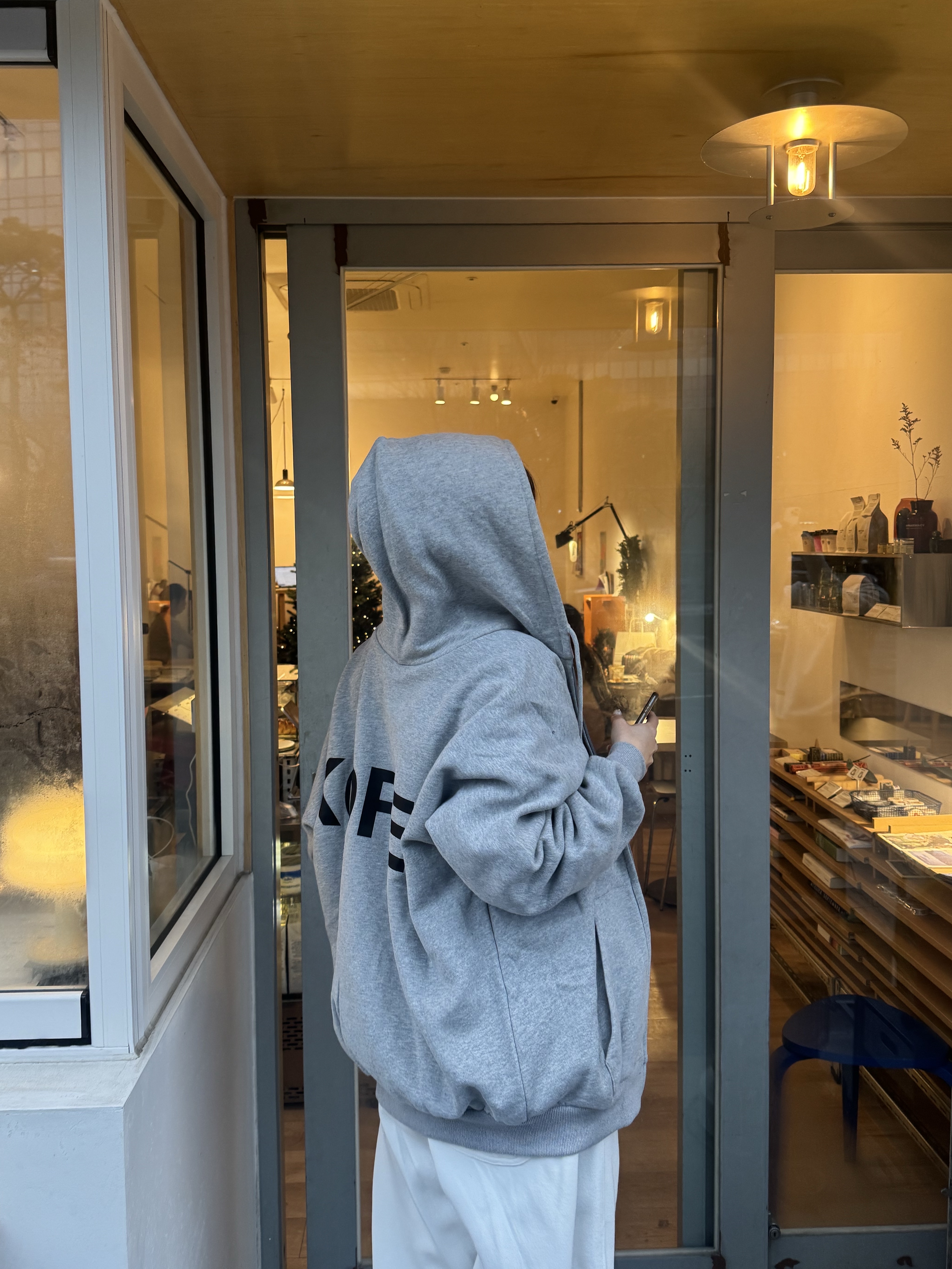 Undermycar Mu.03 Anti Fxxking Logo Play Oversized Sweat Jogger Cream, Yeezy HD-10 Grey - Korea Limited 착용 스타일 - 3