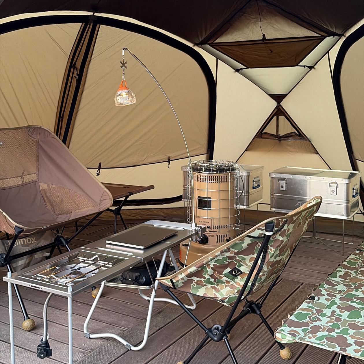 Helinox Tactical Nona Dome 4.0 Coyote Tan, Snow Peak Hozuki Lantern Shade 2025 Edition 착용 스타일 - 2