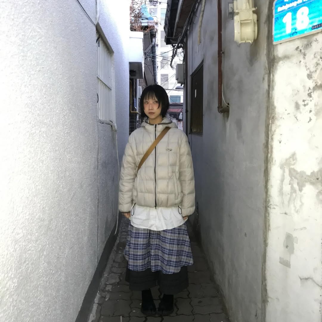 SPORT CHAMBER Light DuckDown Jacket Light Beige 착용 스타일 - 3