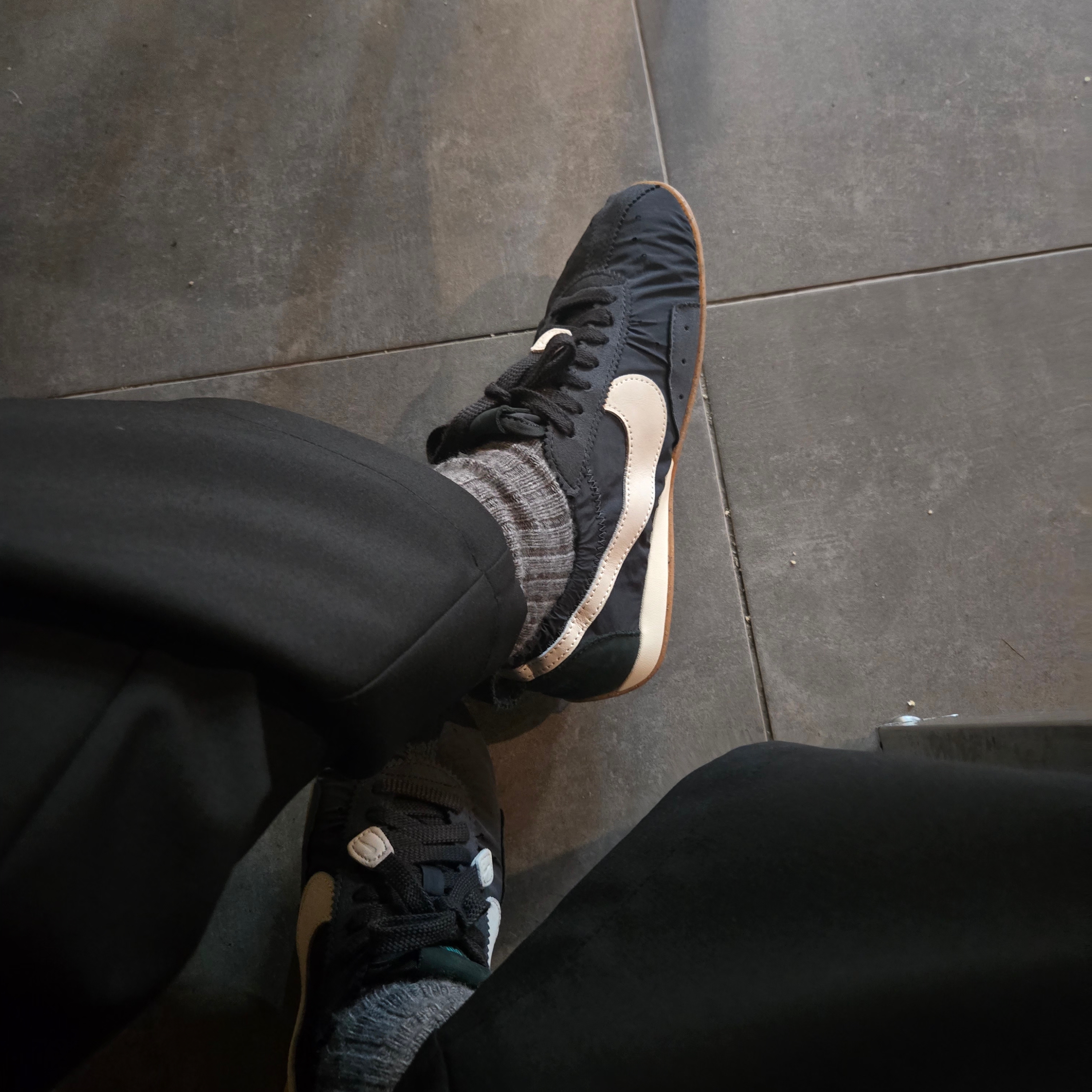 Nike x Jacquemus Moon Shoe SP Off Noir Cashmere 착용 스타일