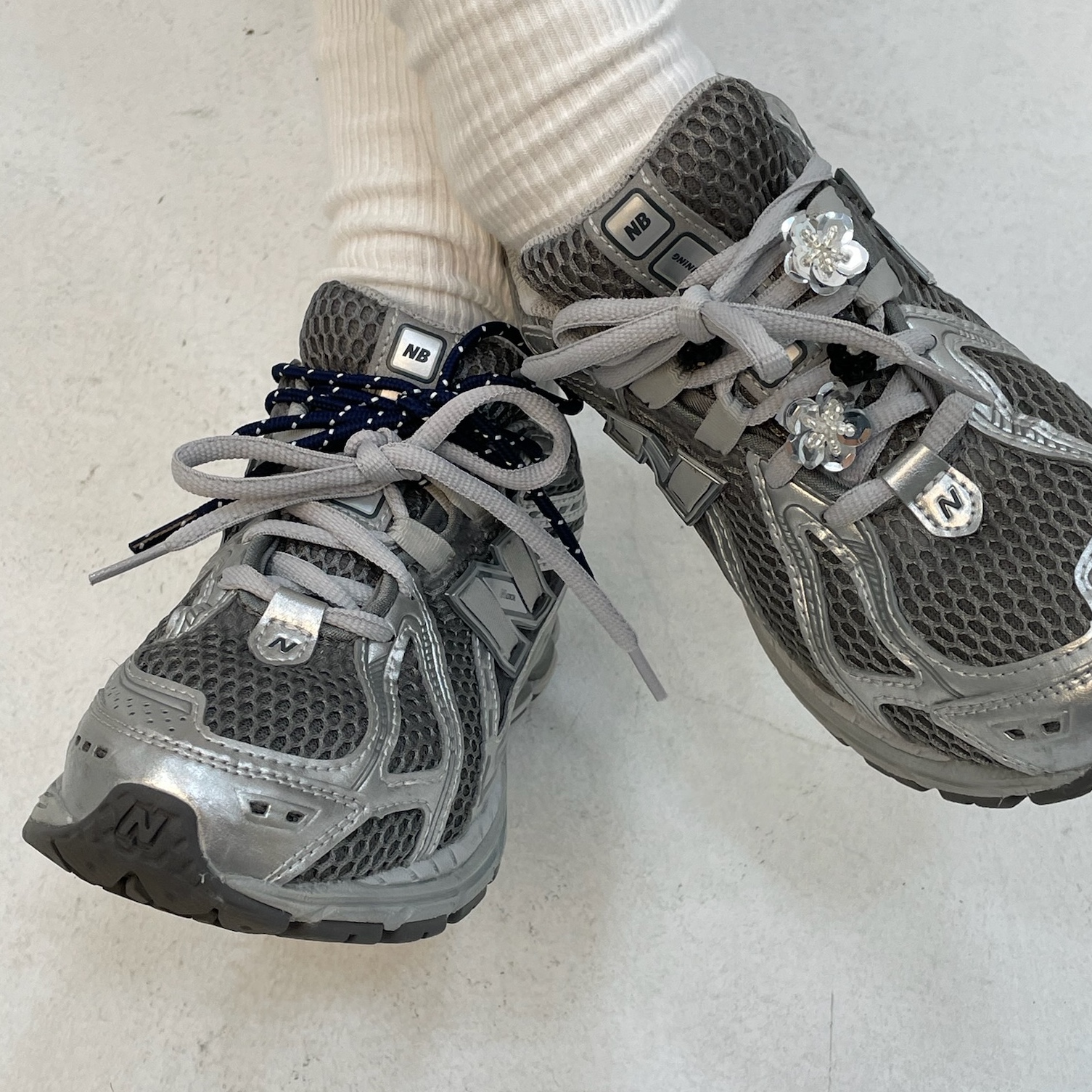 New Balance 1906R Harbor Grey Silver Metalic 착용 스타일 - 3