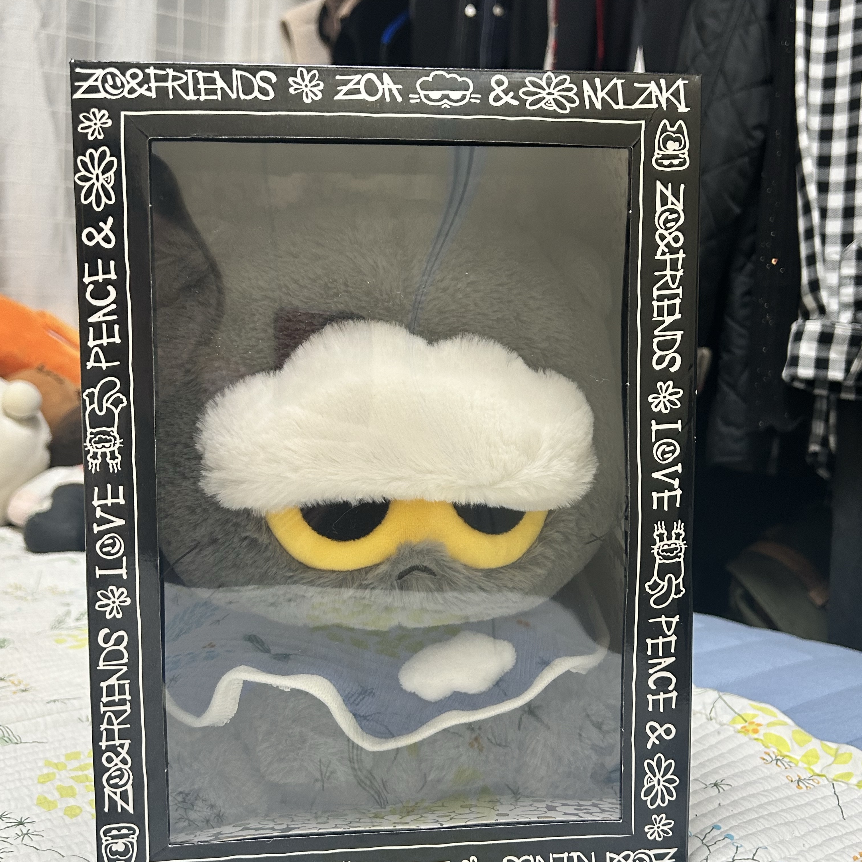 Zo&Friends Zoa Medium Plush Grey 착용 스타일 - 1