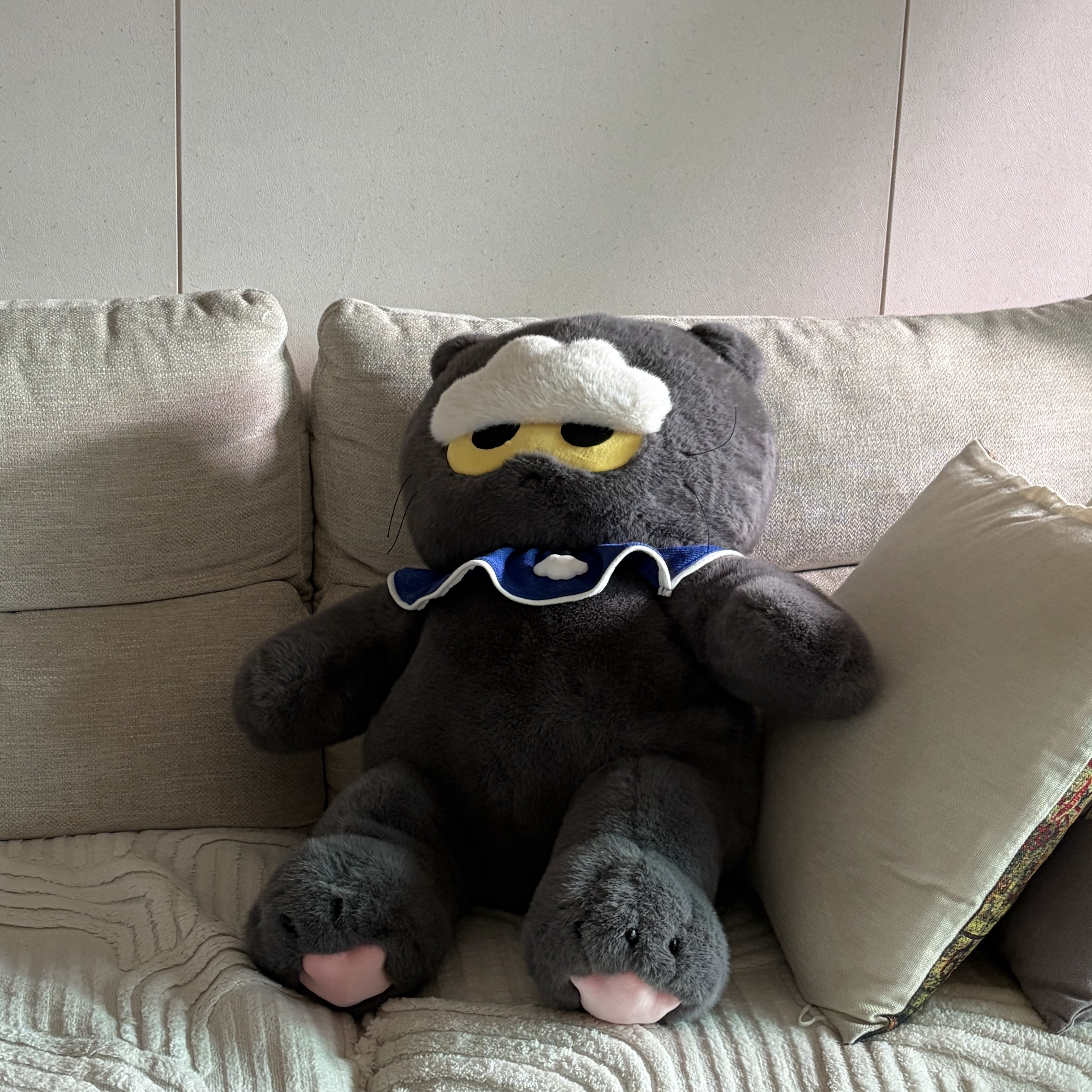Zo&Friends Zoa Big Plush Grey 착용 스타일 - 3