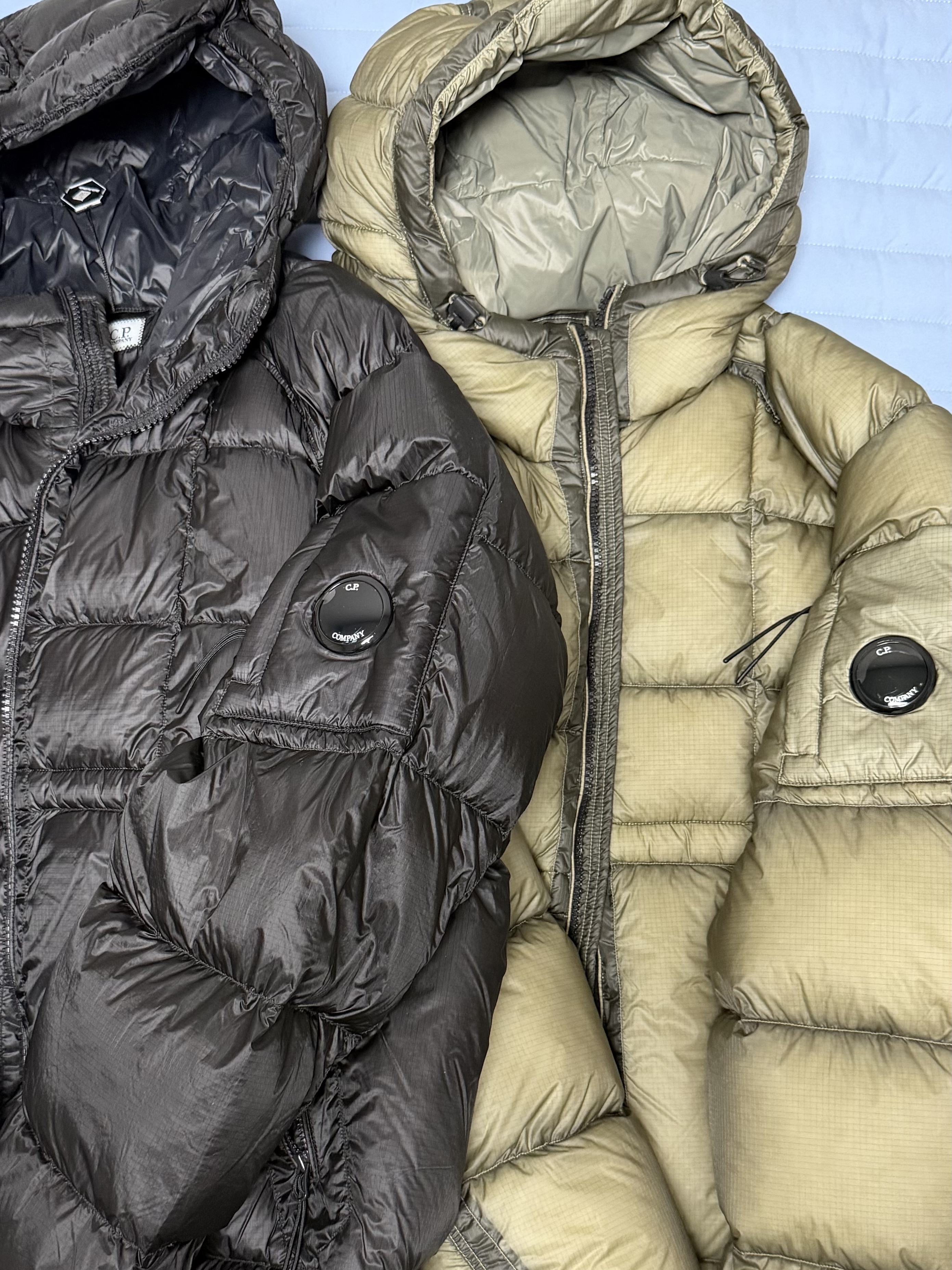 C.P. Company D.D. Shell Hooded Down Jacket Fungi Grey - 25FW, C.P. Company D.D. Shell Hooded Down Jacket Black - 25FW 착용 스타일 - 1