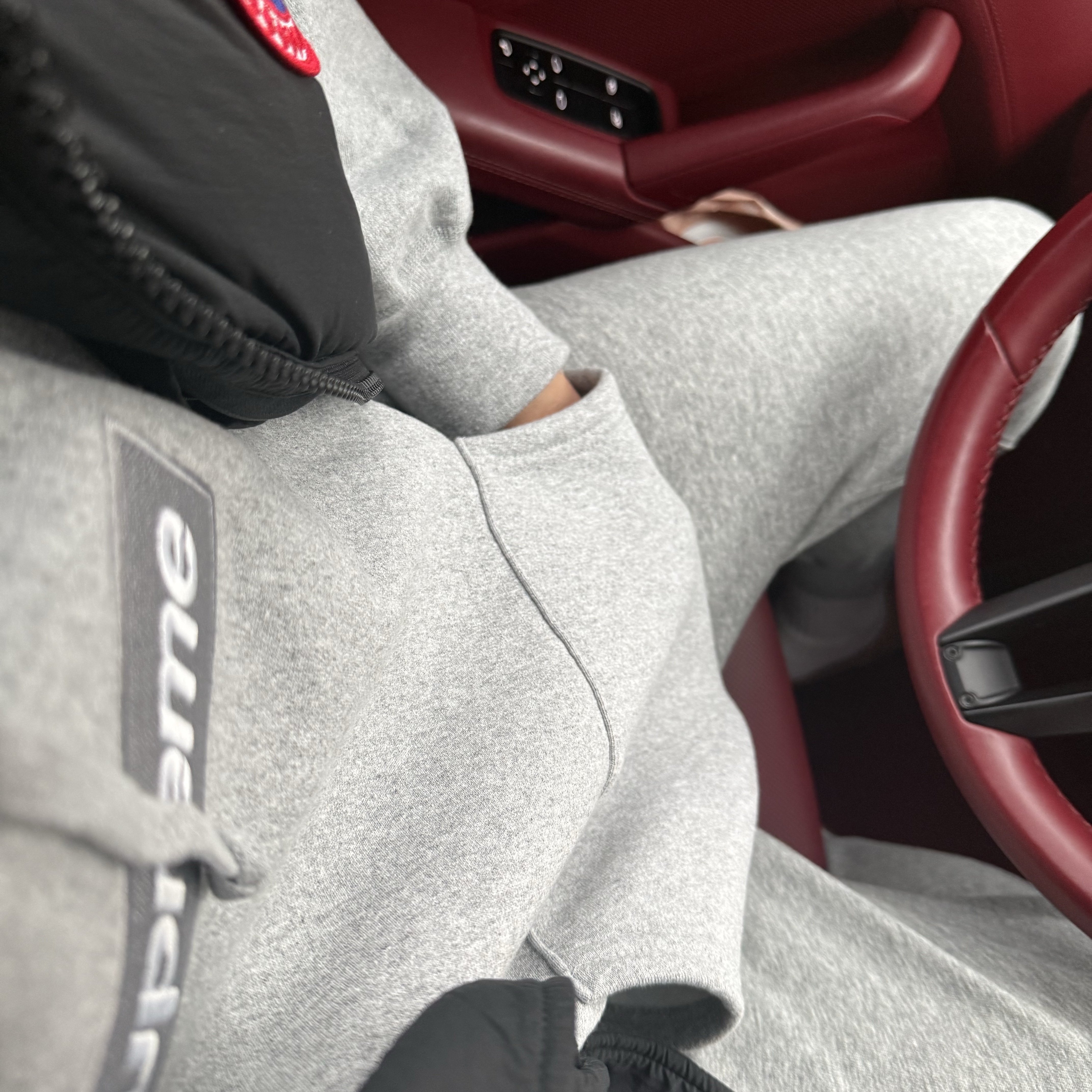 Supreme Box Logo Hooded Sweatshirt Heather Grey - 24FW 착용 스타일