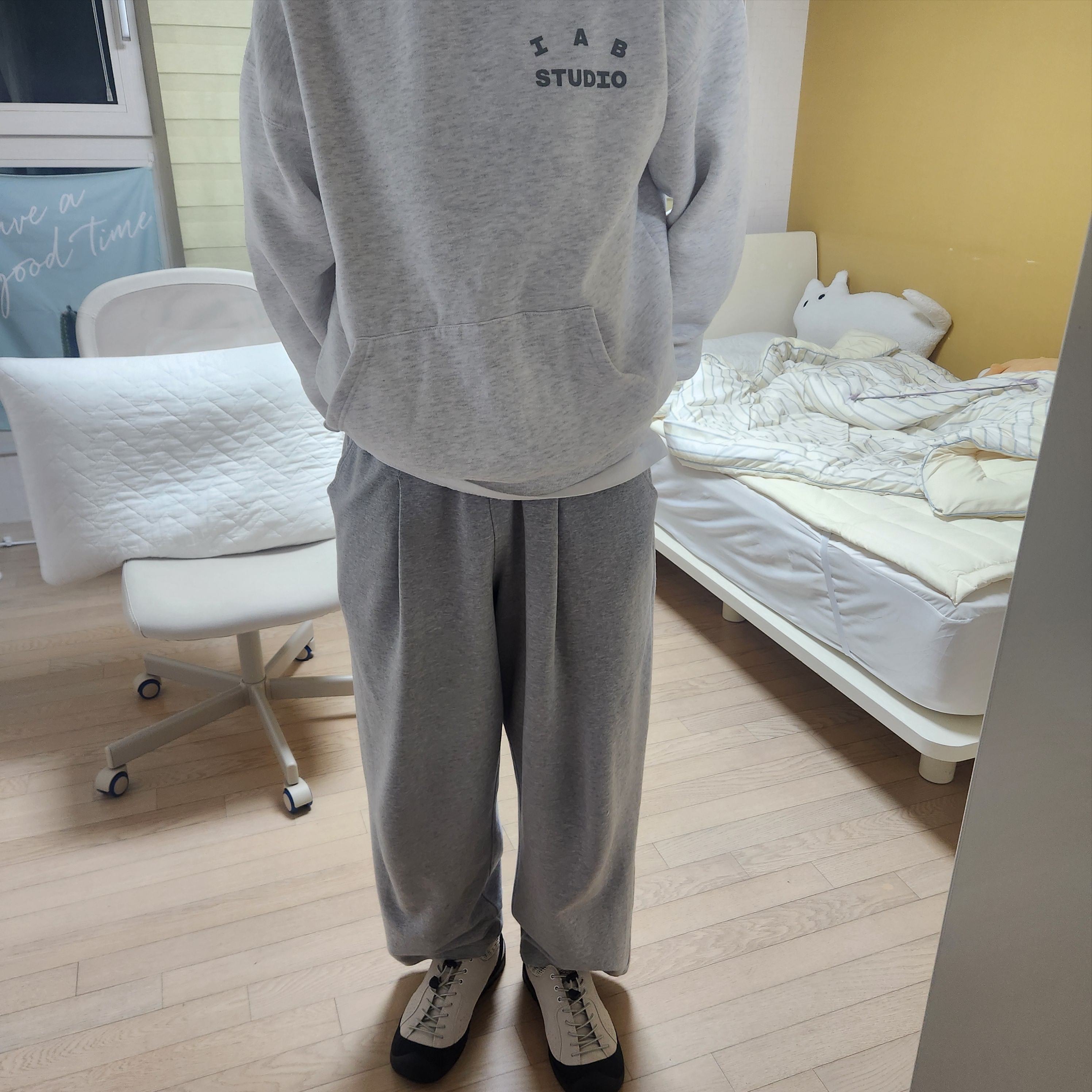 Keen Jasper Rocks SP Sneaker Birch Black 착용 스타일