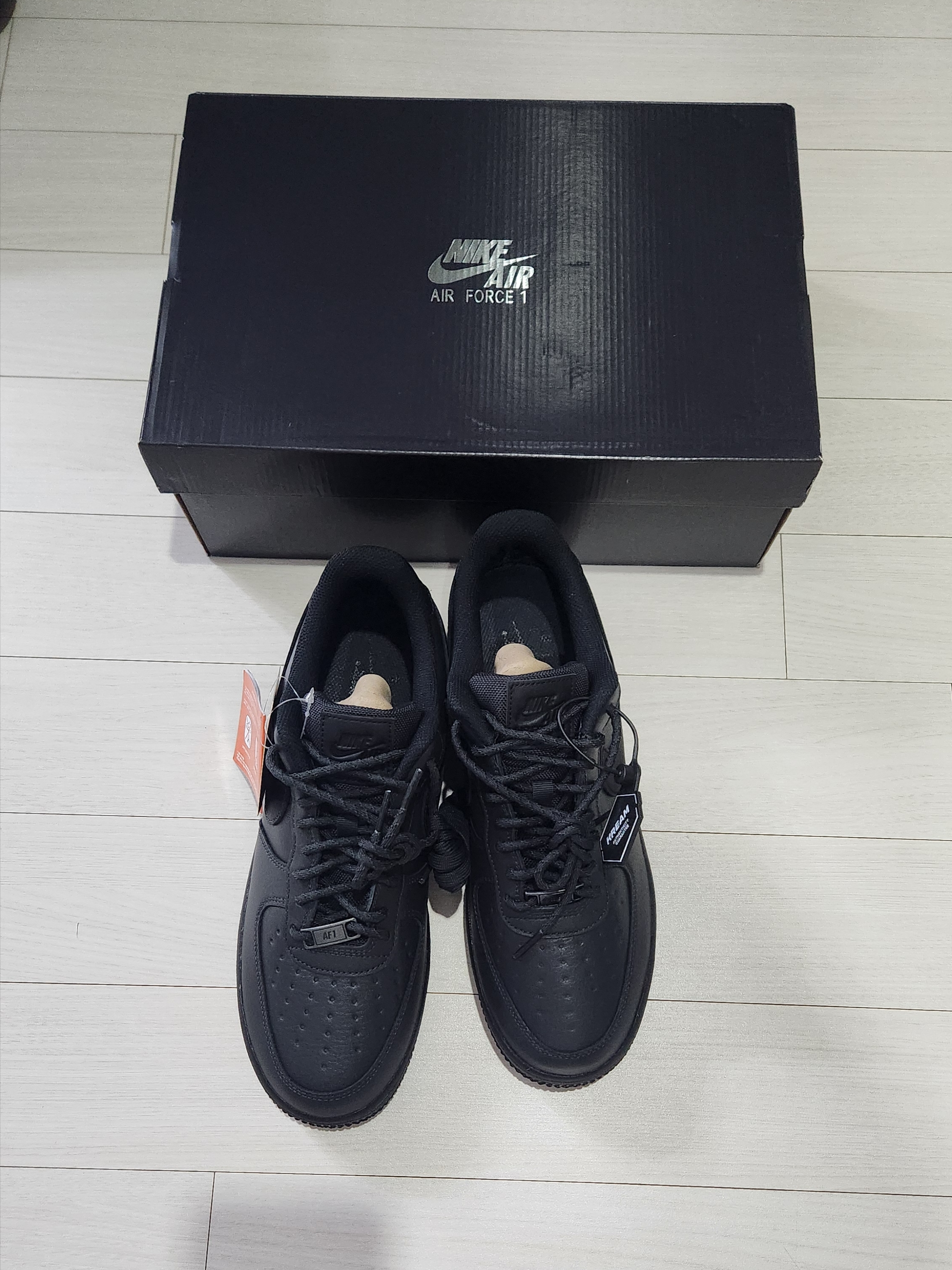 Nike Air Force 1 Low Gore-Tex Vibram Off Noir and Black 착용 스타일