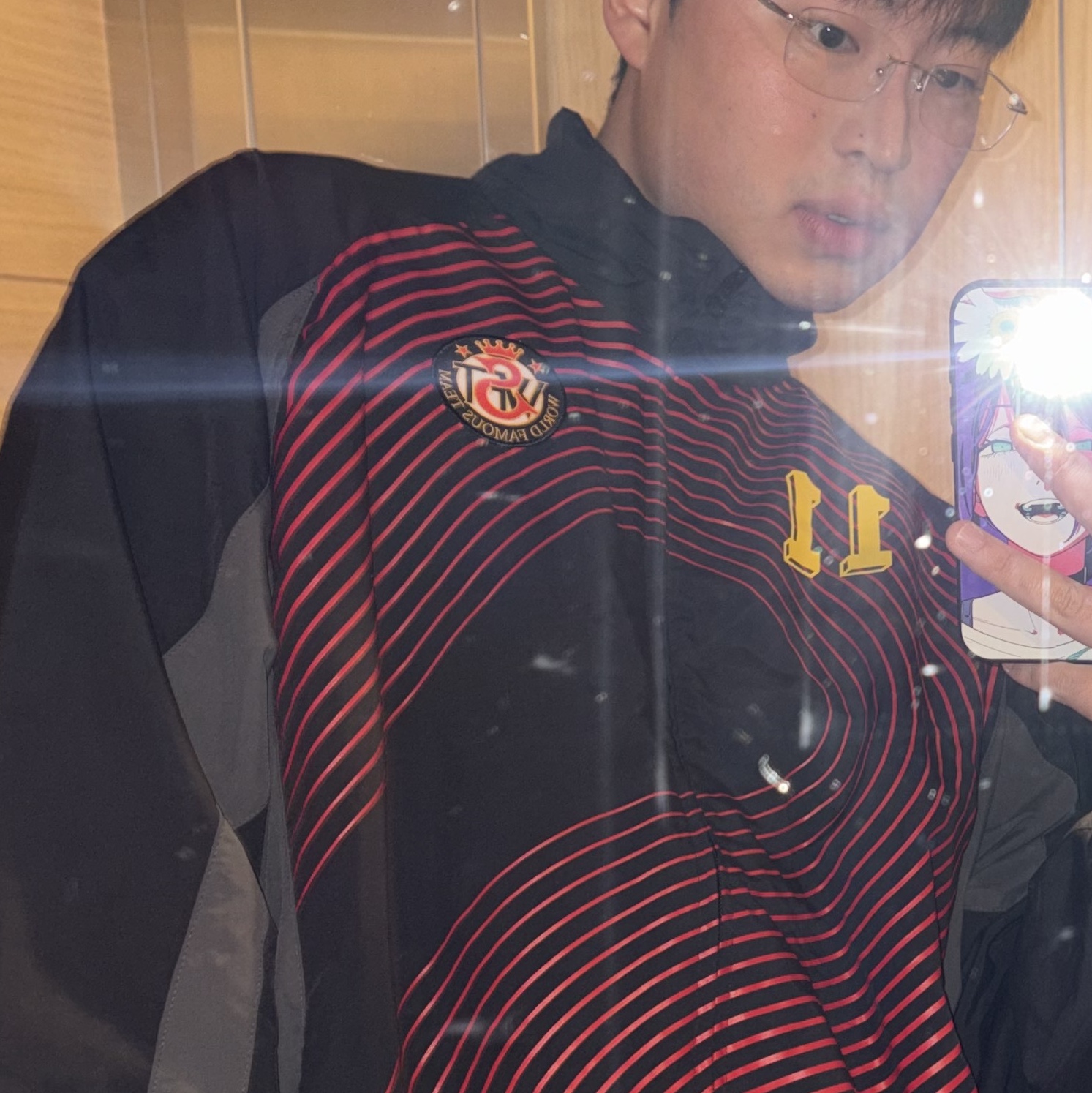 Supreme S Logo Track Jacket Black - 24FW, Supreme Baggy Jean Washed Indigo - 25FW 착용 스타일 - 2