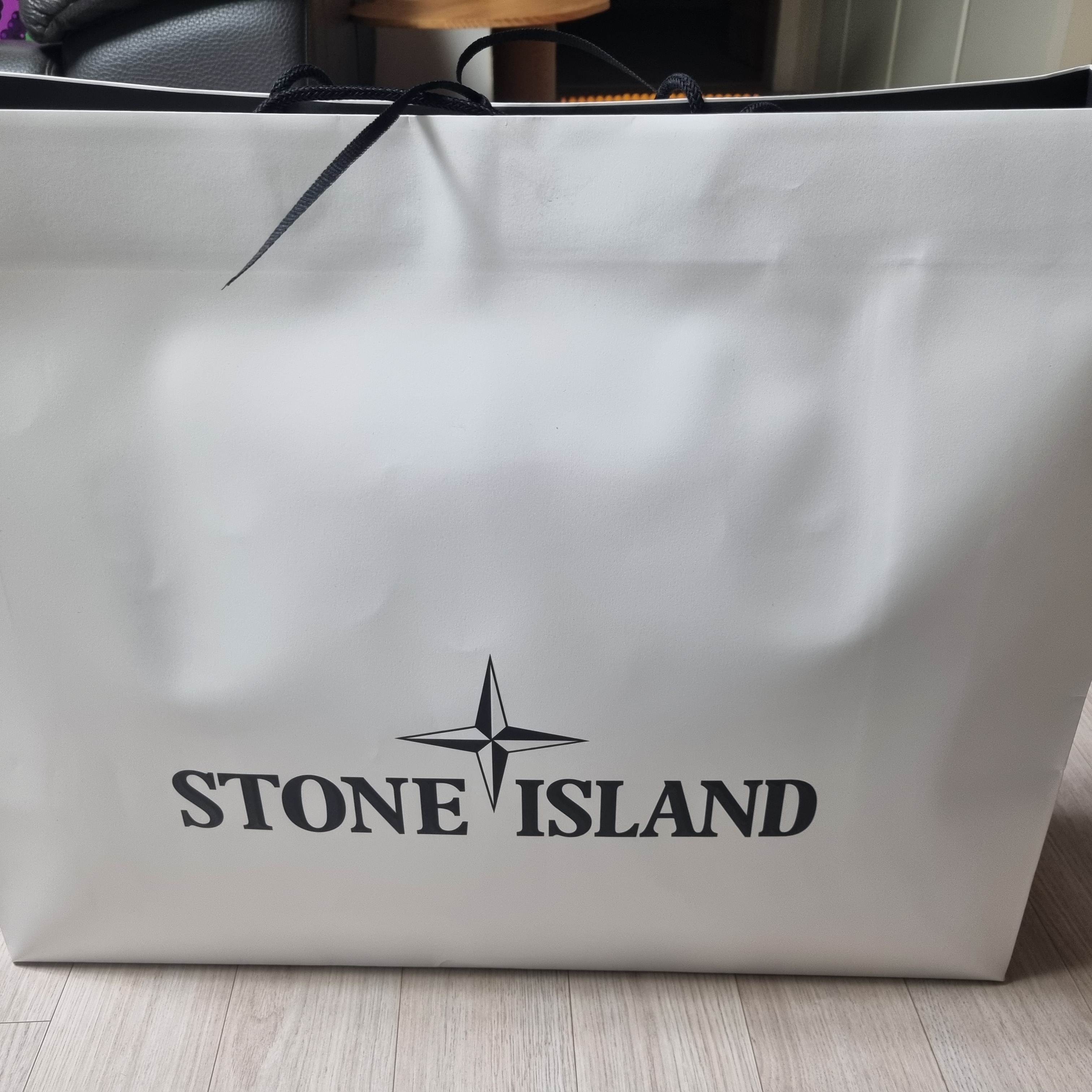 Stone Island 4100010 Crinkle Reps NY Recycled Nylon Down Jacket with Wind Resistant Black - 25FW 착용 스타일 - 9