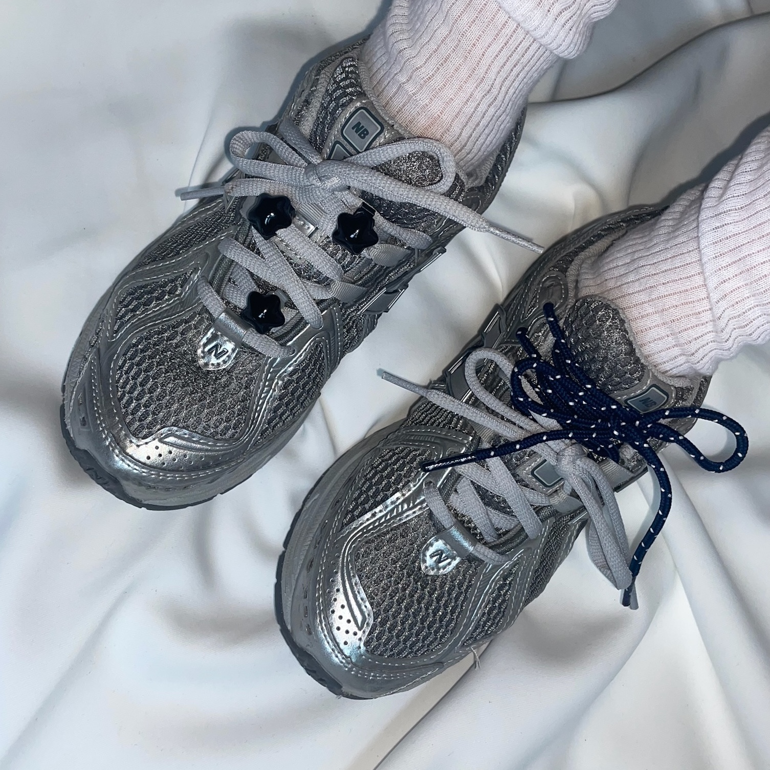 New Balance 1906R Harbor Grey Silver Metalic 착용 스타일 - 1