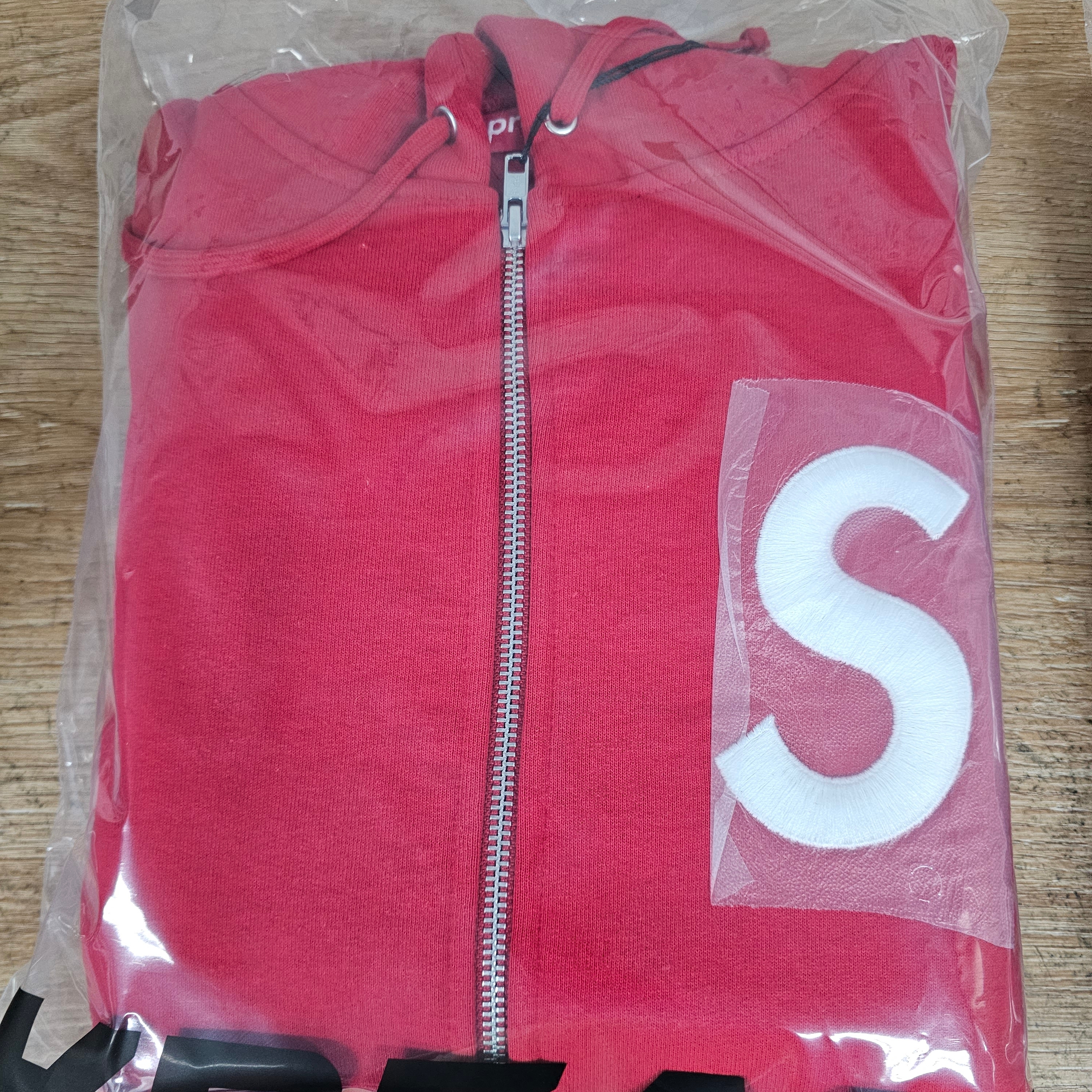 Supreme S Logo Zip Up Hooded Sweatshirt Red - 23FW 착용 스타일