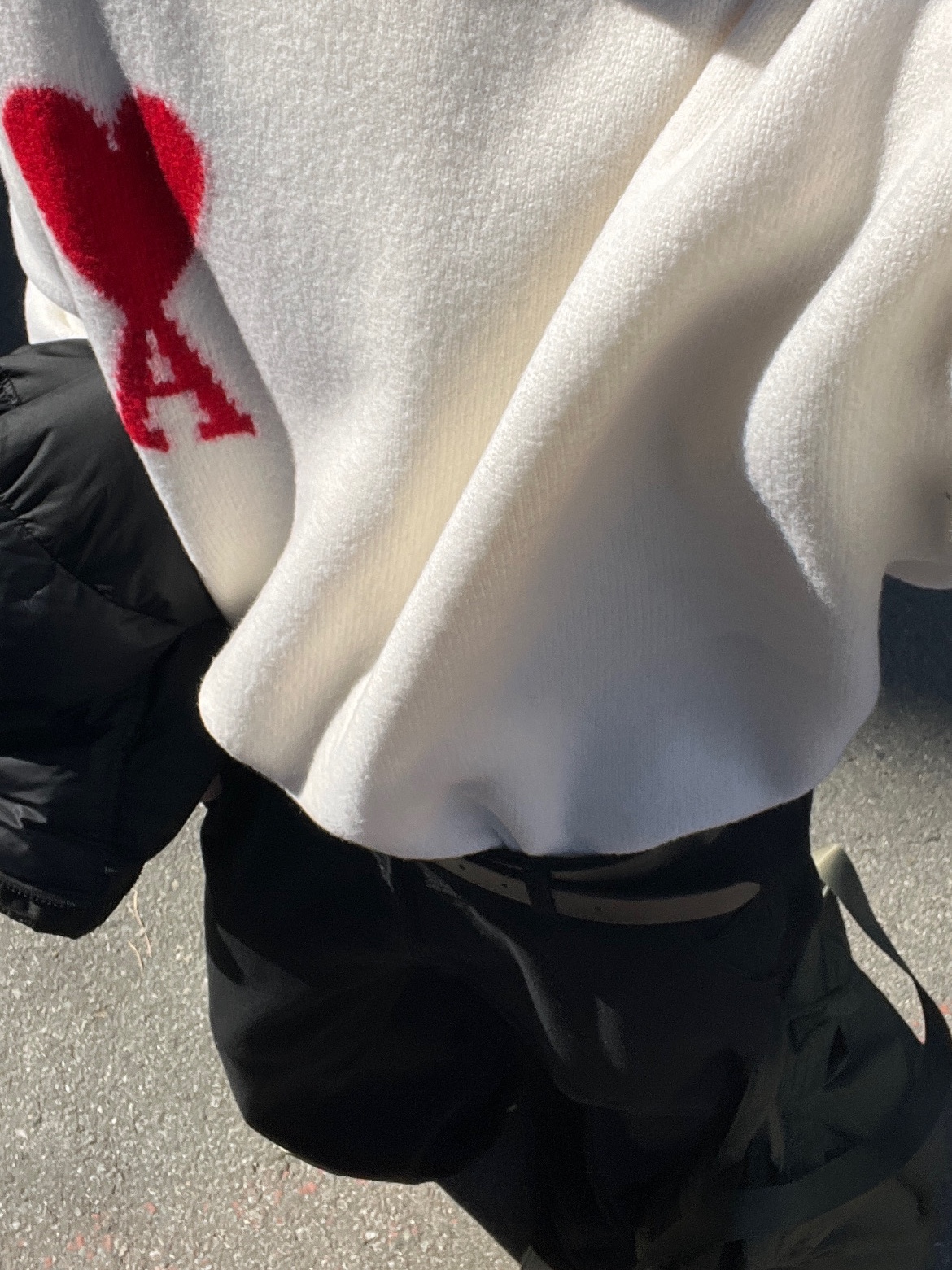AMI de Coeur Oversize Intarsia Funnel Neck Sweater Off White 착용 스타일 - 2