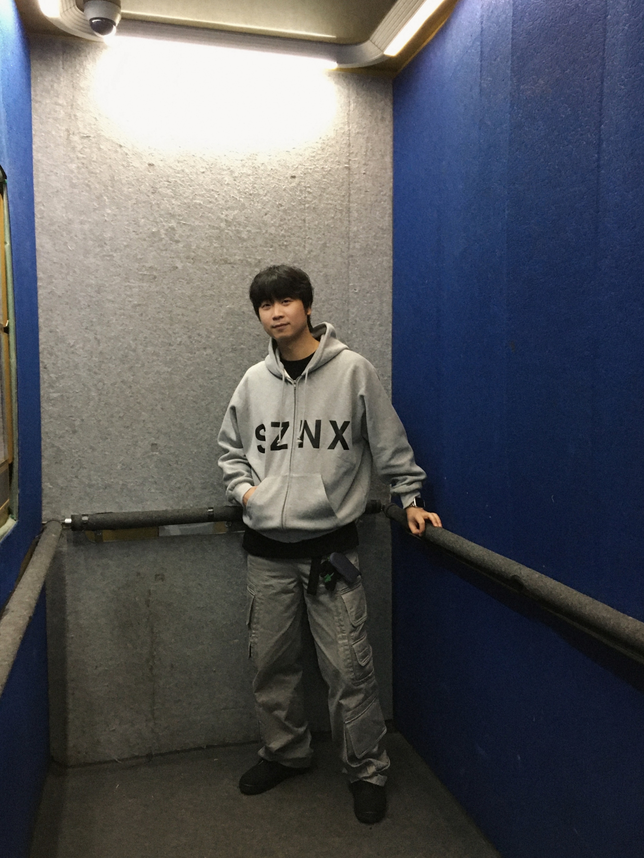 Yeezy HD-10 Grey - Korea Limited, Farfromwhat Far Washed Cargo Pants Gray 착용 스타일 - 1