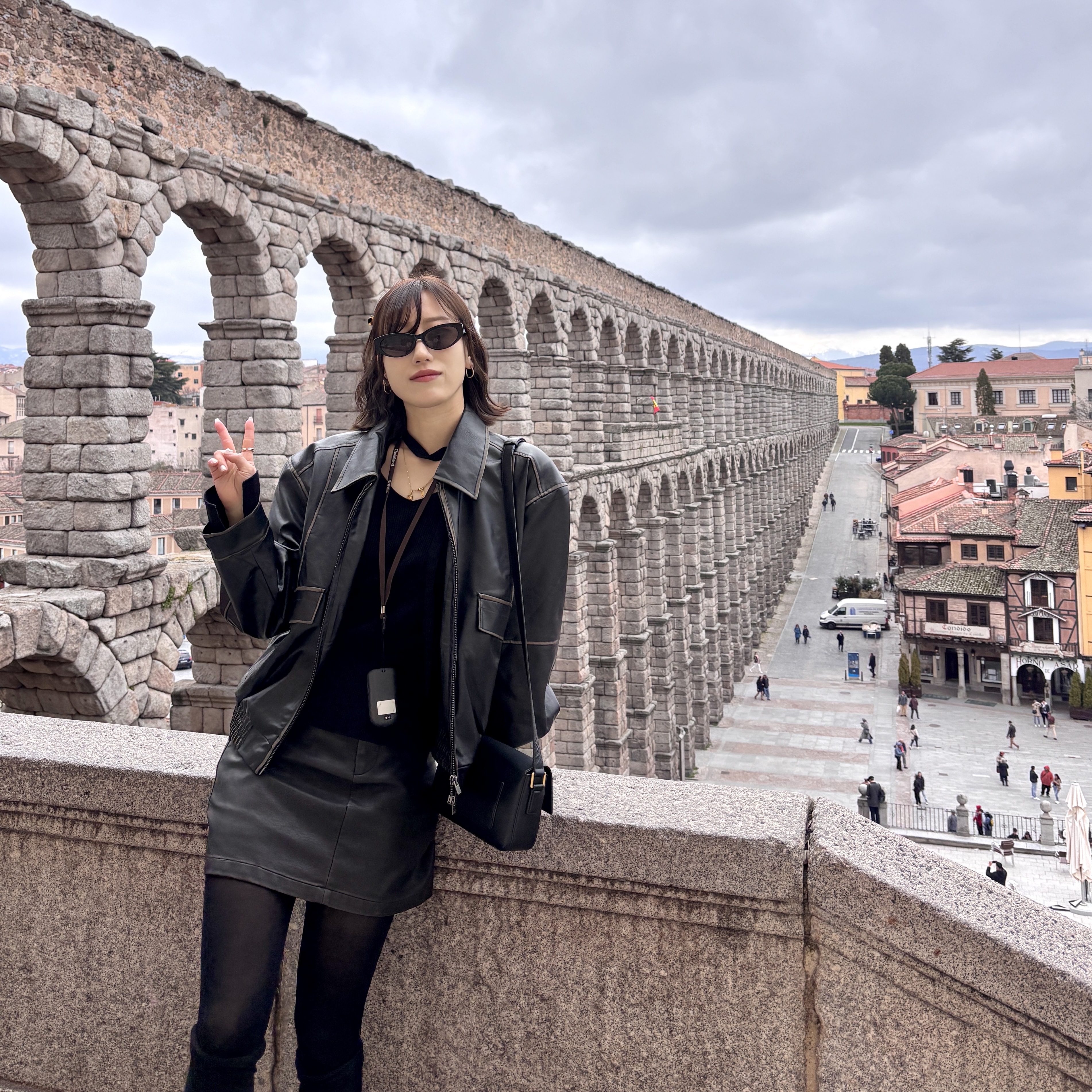 IAB Studio Sunglasses Shade-2 Black 착용 스타일 - 1
