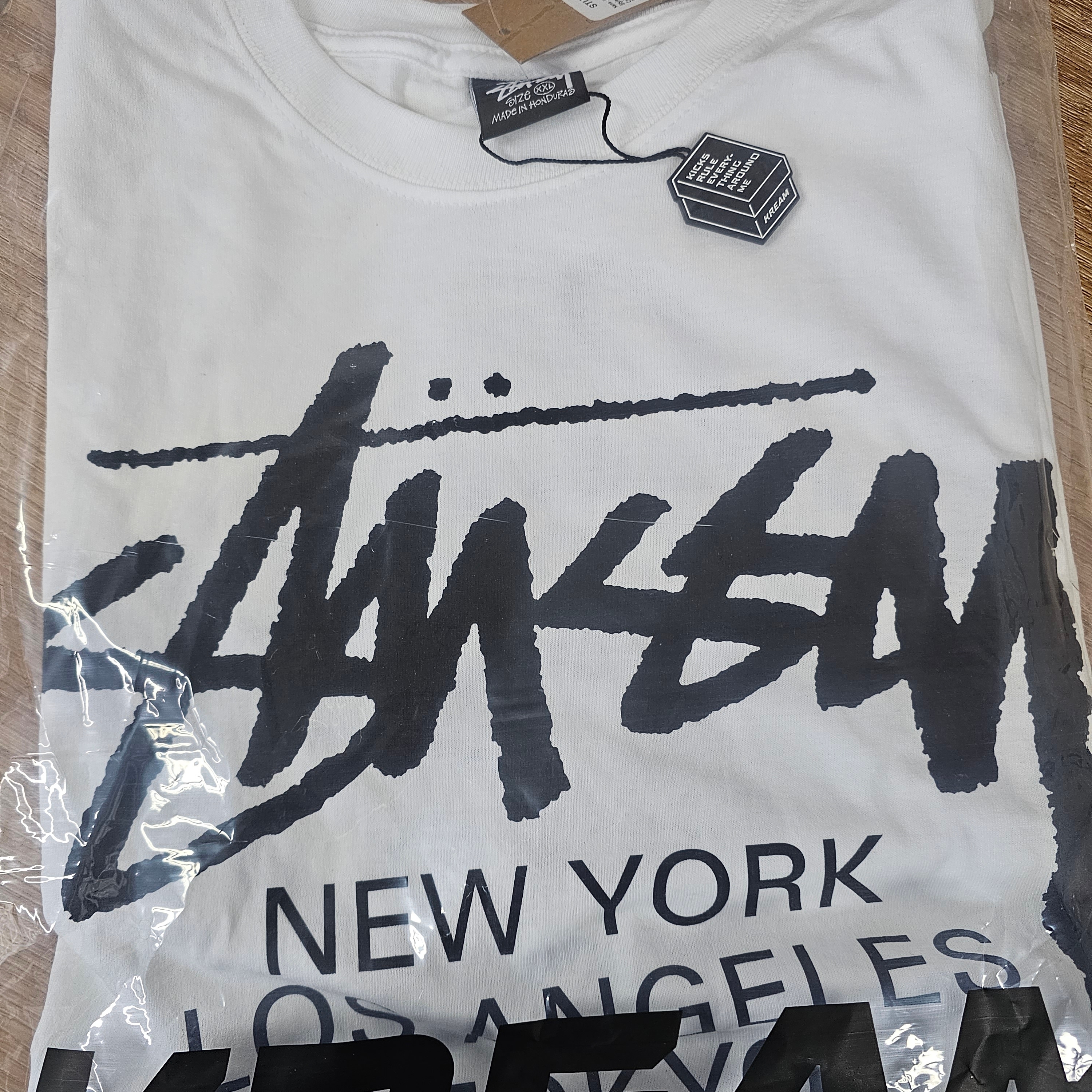 Stussy World Tour LS T-Shirt White 2023 착용 스타일