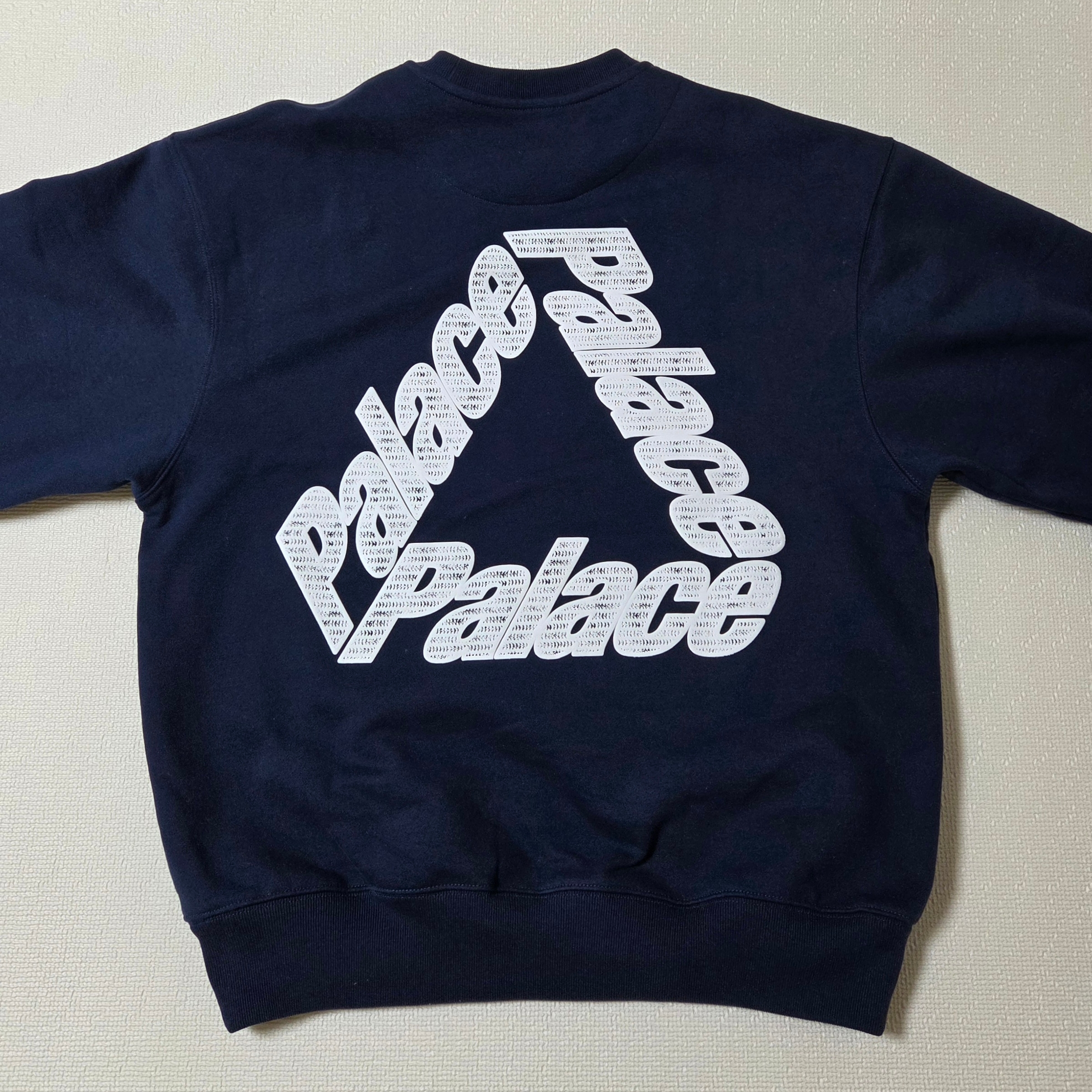 Palace P3 Chain Puff Crew Navy - 25FW 착용 스타일 - 2