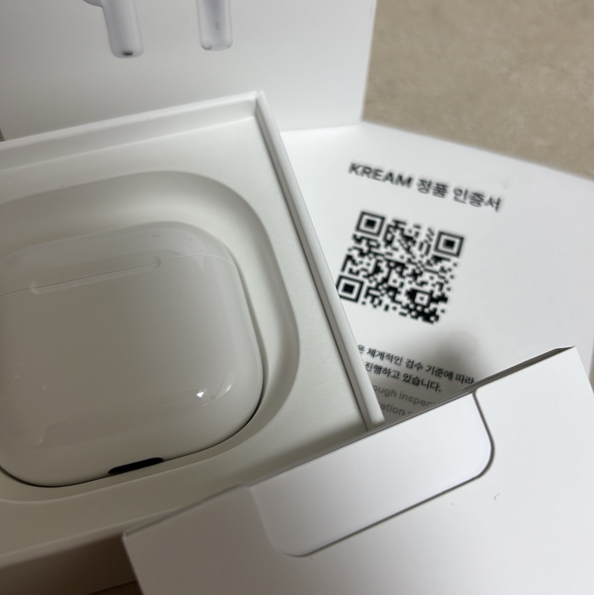 Apple Airpods 4th Gen (Korean Ver.) 착용 스타일