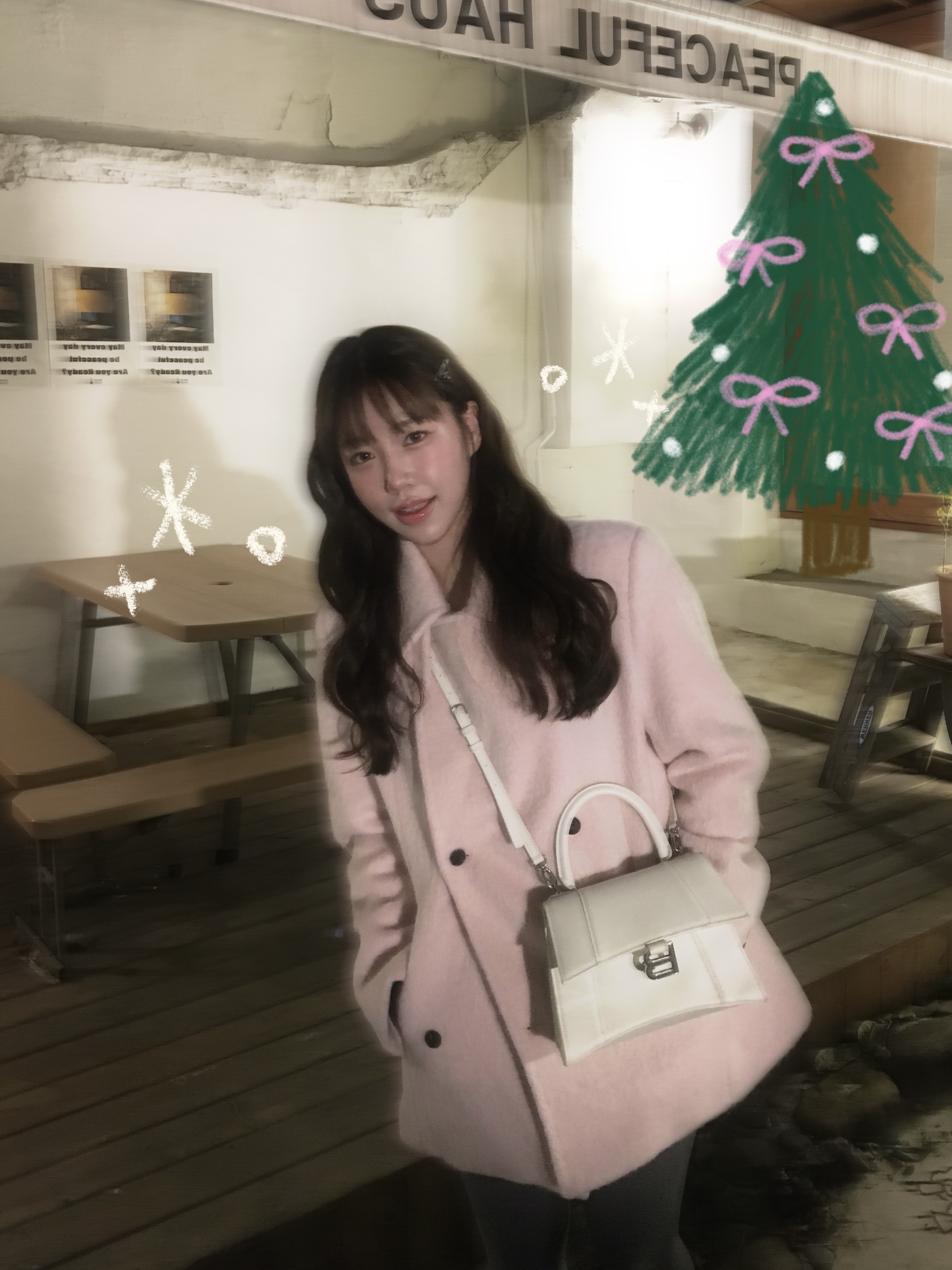 Balenciaga Hourglass Small Top Handle Tote Bag and Shoulder Bag, (W) Prada Metal Hair Clips Black 착용 스타일